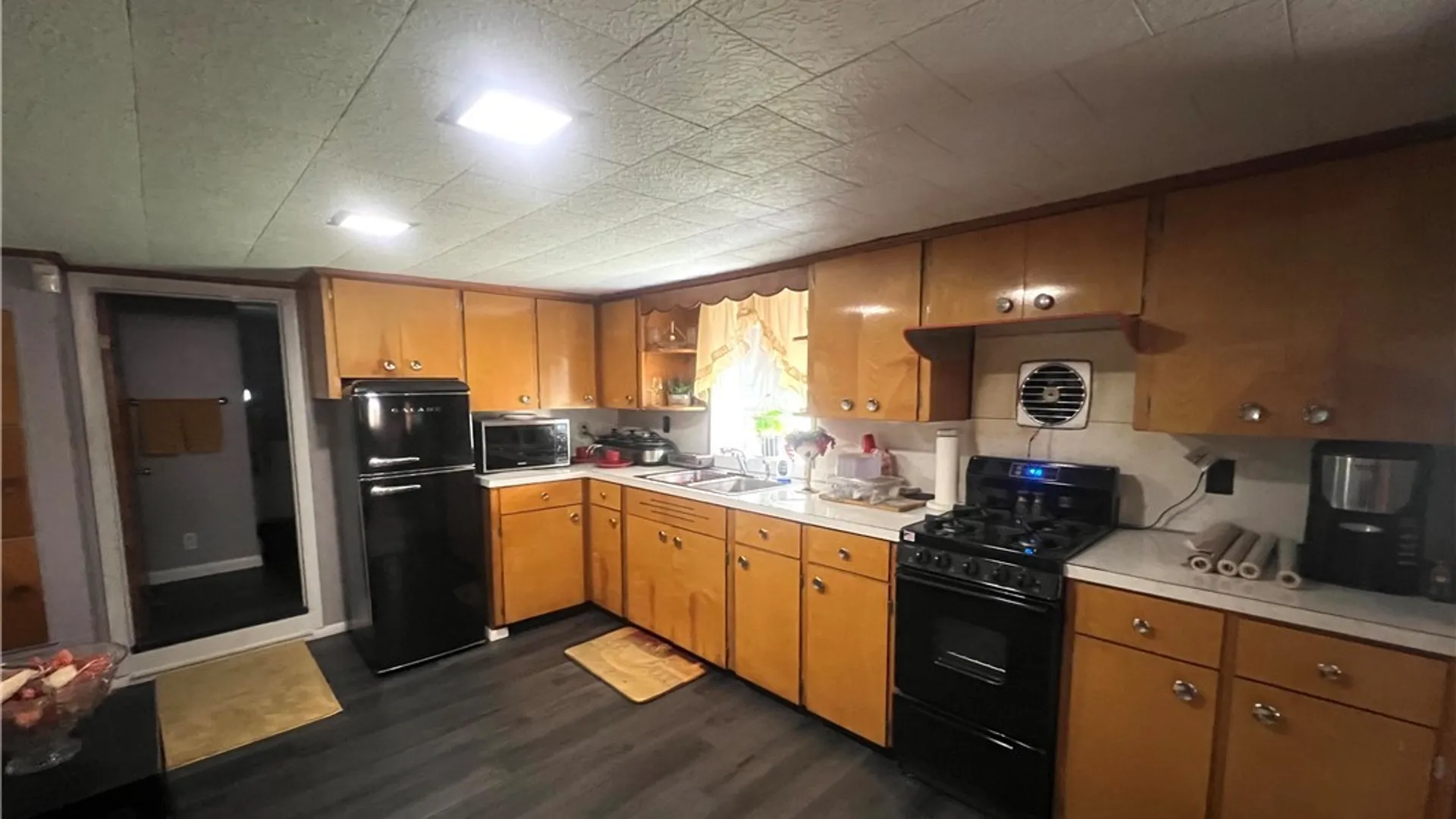 Property at 18 W 10th Street, Jamestown, NY 14701 38