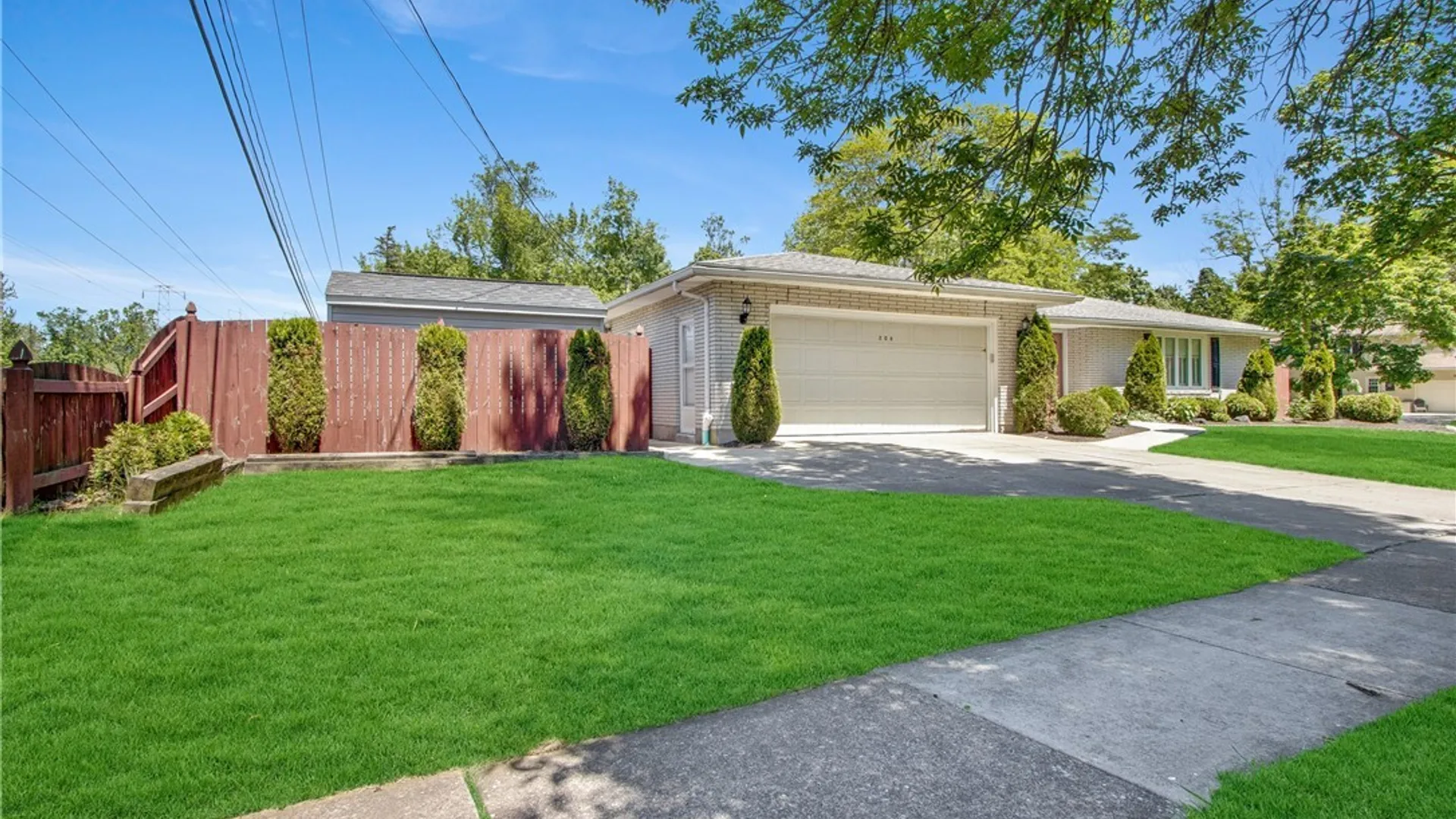 Property at 206 Countryside Lane, Amherst, NY 14221 38