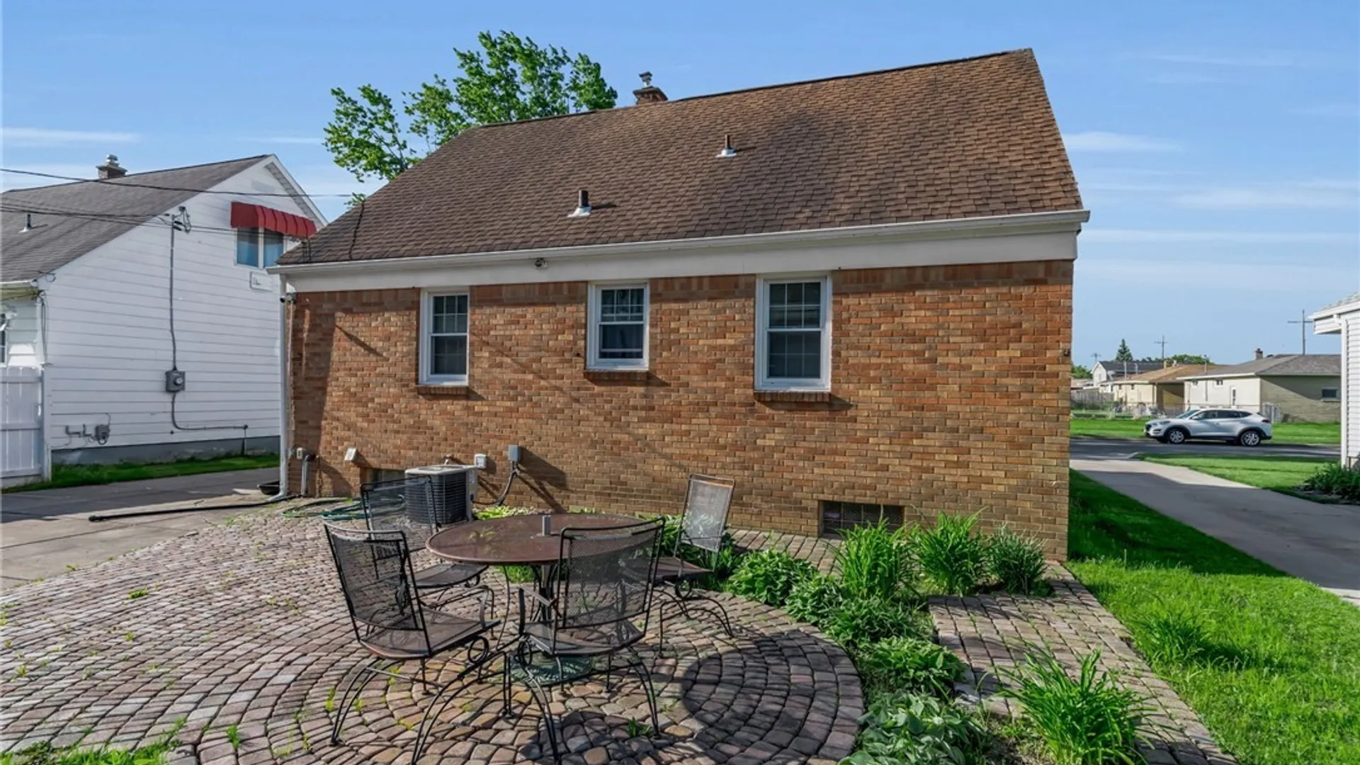 Property at 138 Mcnaughton Avenue, Cheektowaga, NY 14225 24