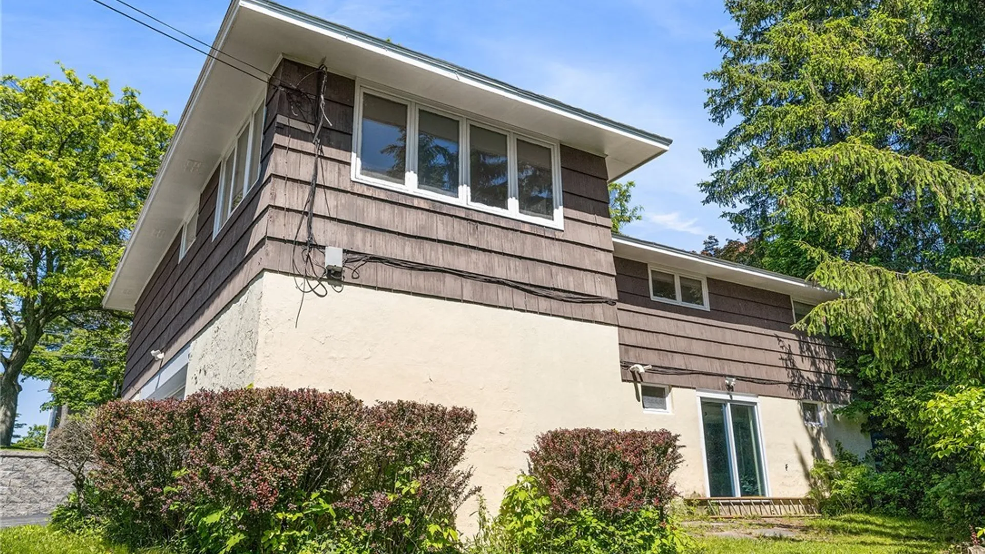 Property at 1500 Salt Springs Road, Syracuse, NY 13214 3