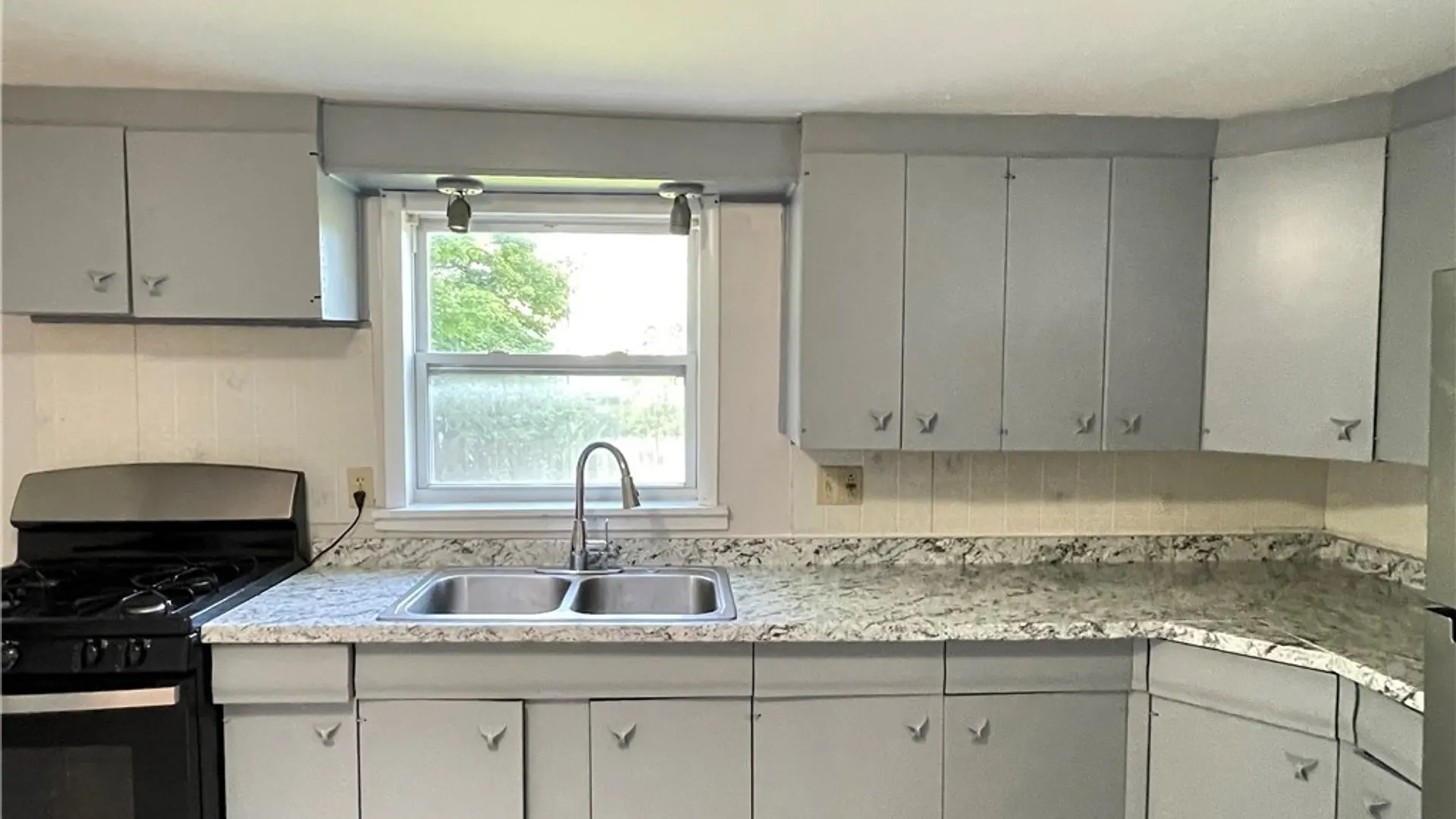Property at 816 Willis Avenue, Syracuse, NY 13204 8