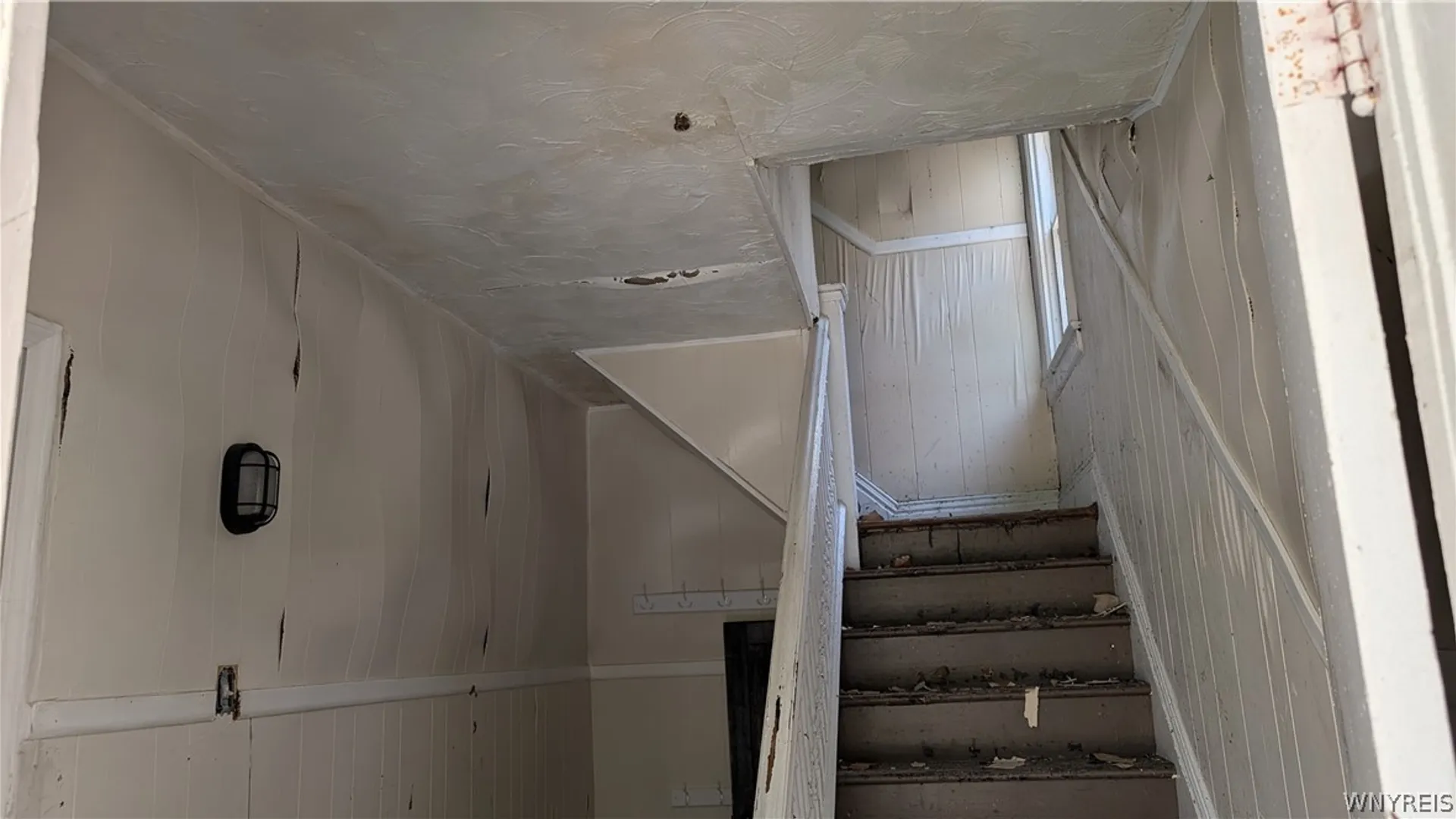Property at 19 Arkansas Street, Buffalo, NY 14213 15