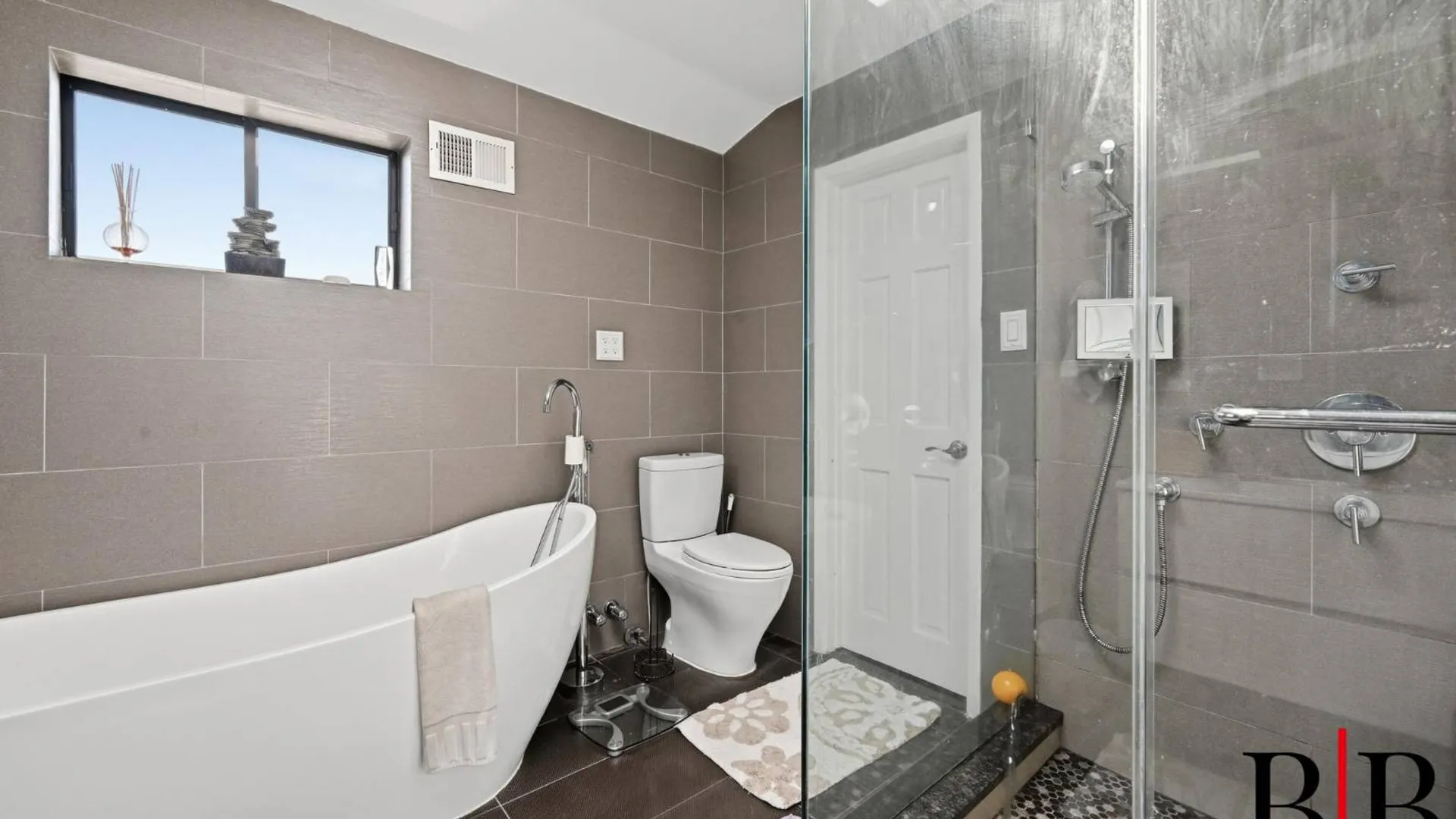 Property at 7131 Perri Lane, Brooklyn, NY 11234 18