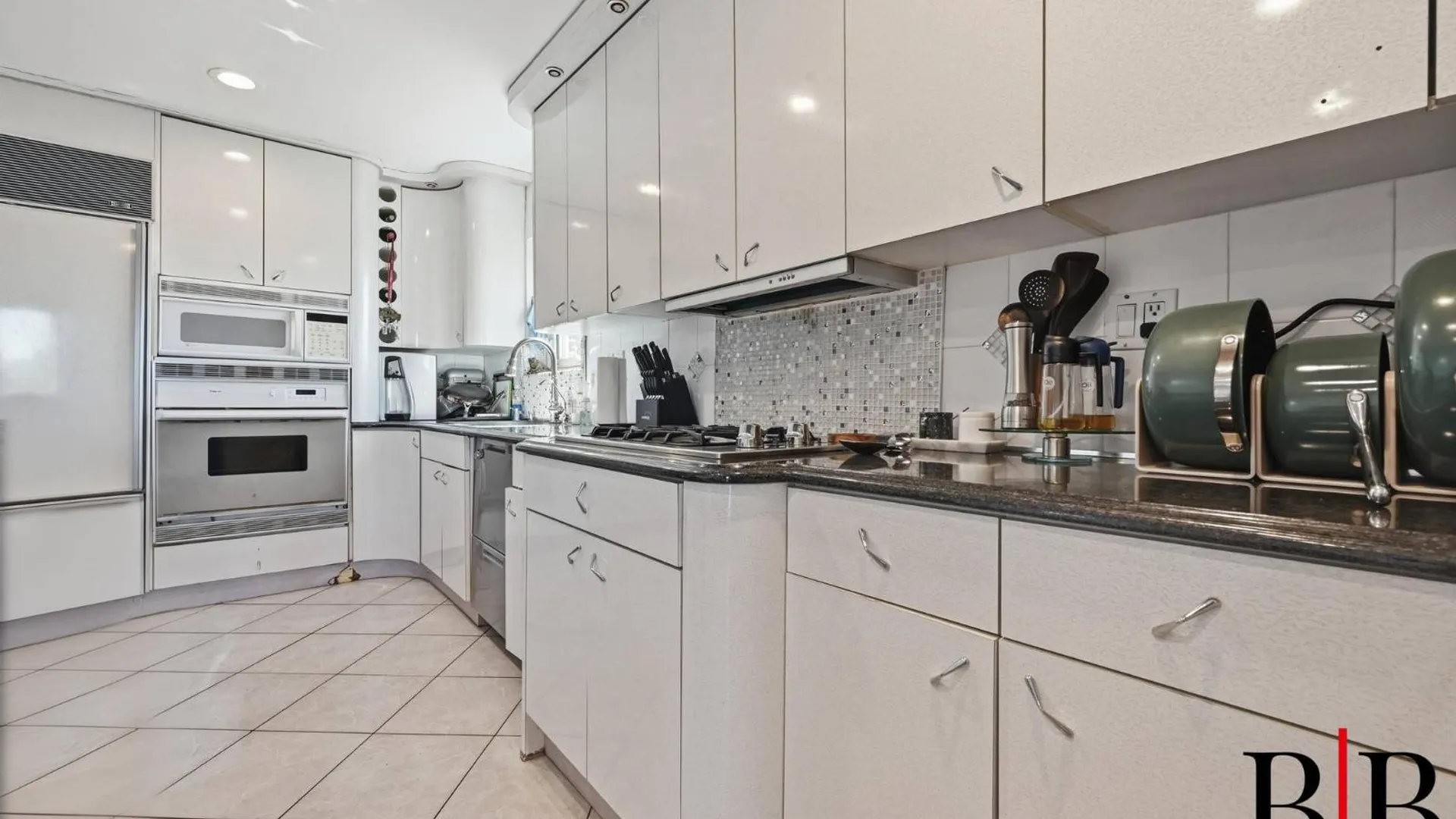 Property at 7131 Perri Lane, Brooklyn, NY 11234 9