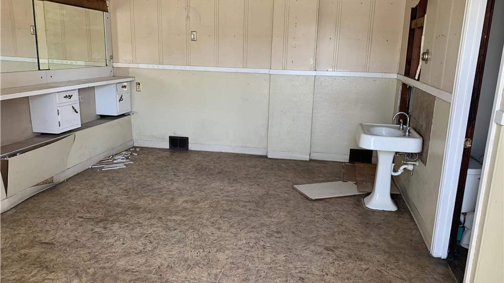 Property at 51 S 2nd Street, Fulton, NY 13069 3
