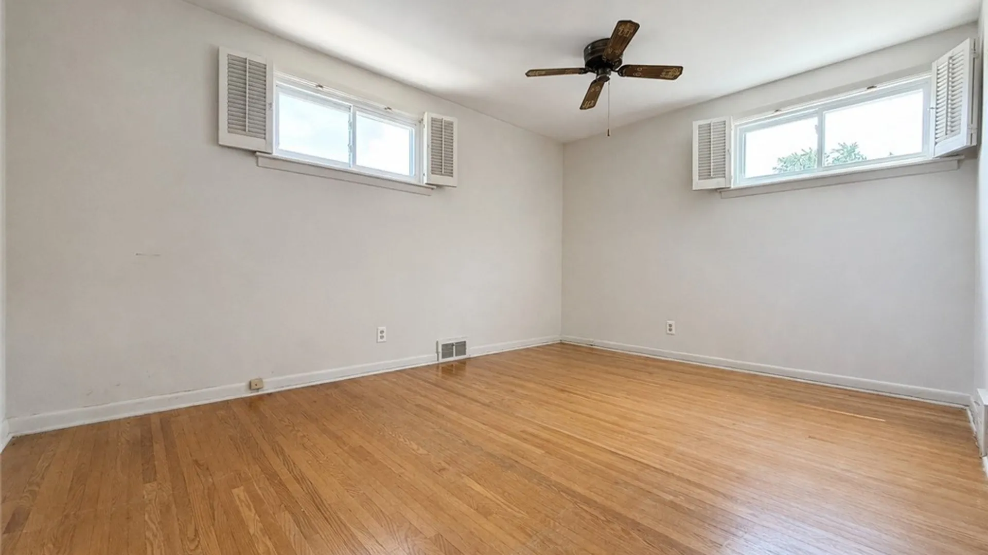 Property at 1895 Bruce Lane, Grand Island, NY 14072 17