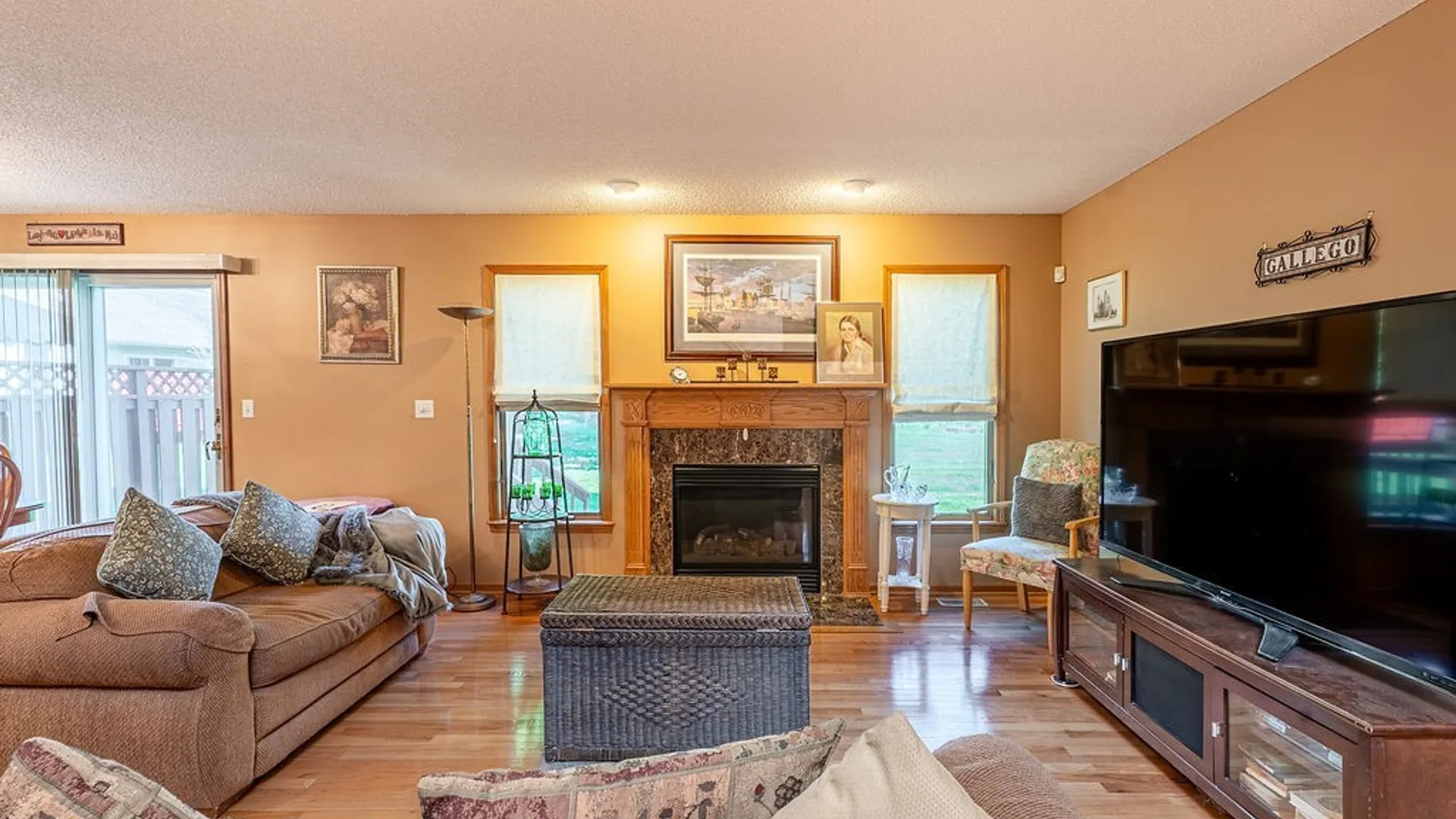 Property at 12 Pineview Court, West Seneca, NY 14224 8