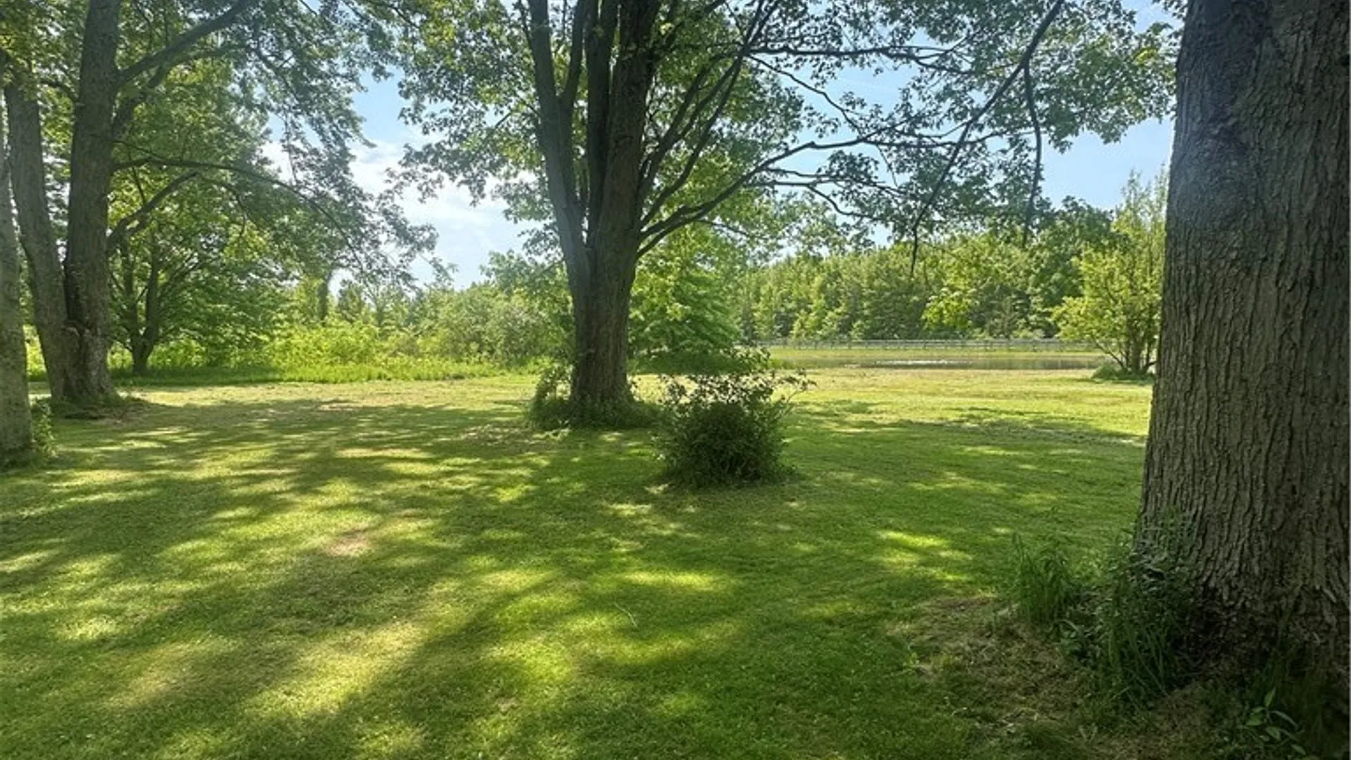 Property at 3331 S Creek Road, Hamburg, NY 14075 3