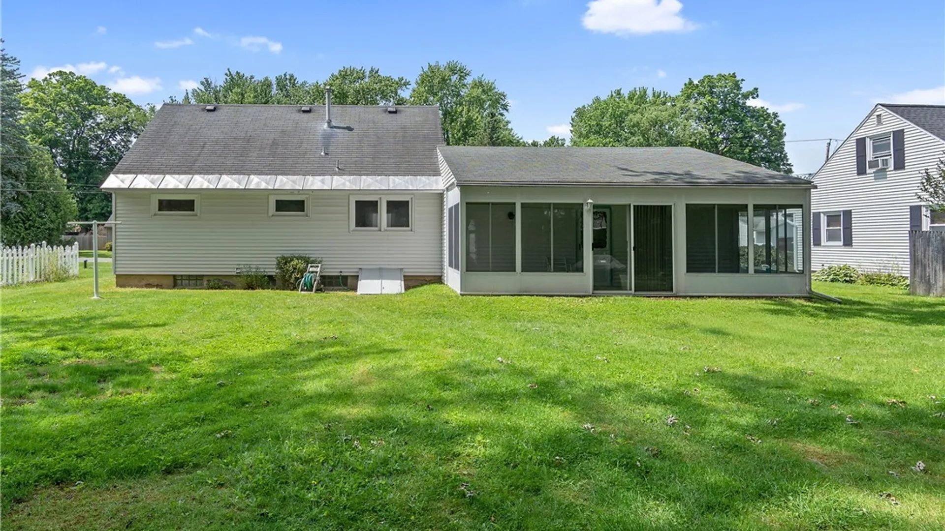 Property at 102 Juanita Drive, Salina, NY 13090 28