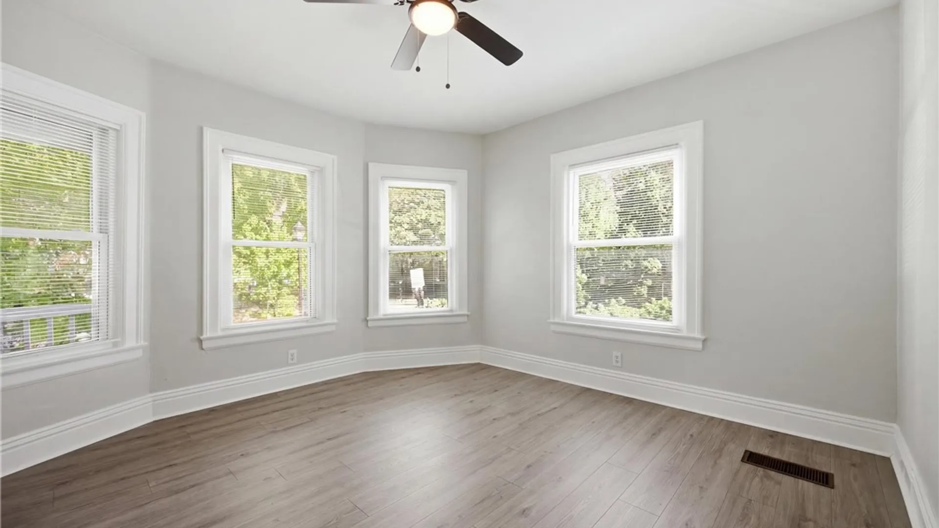 Property at 80 Anderson Place, Buffalo, NY 14222 4