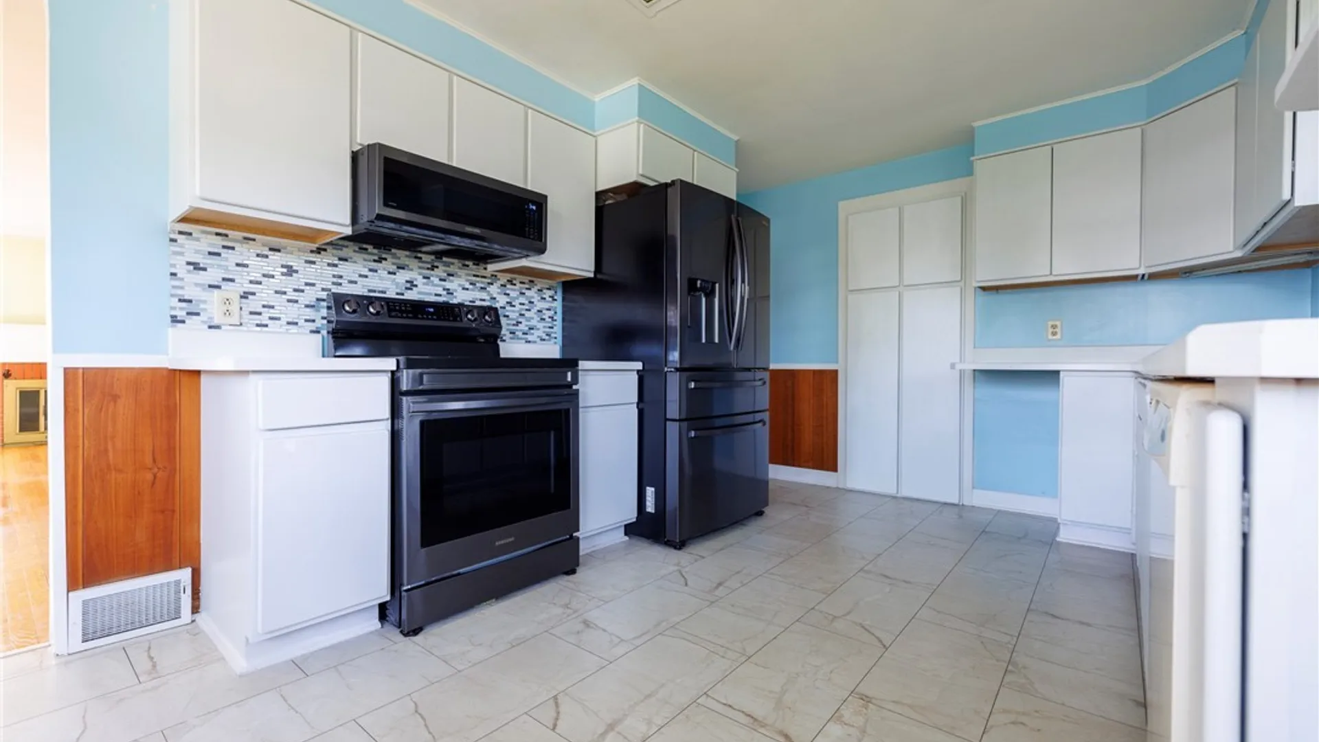 Property at 634 Mertens Avenue, Syracuse, NY 13203 12