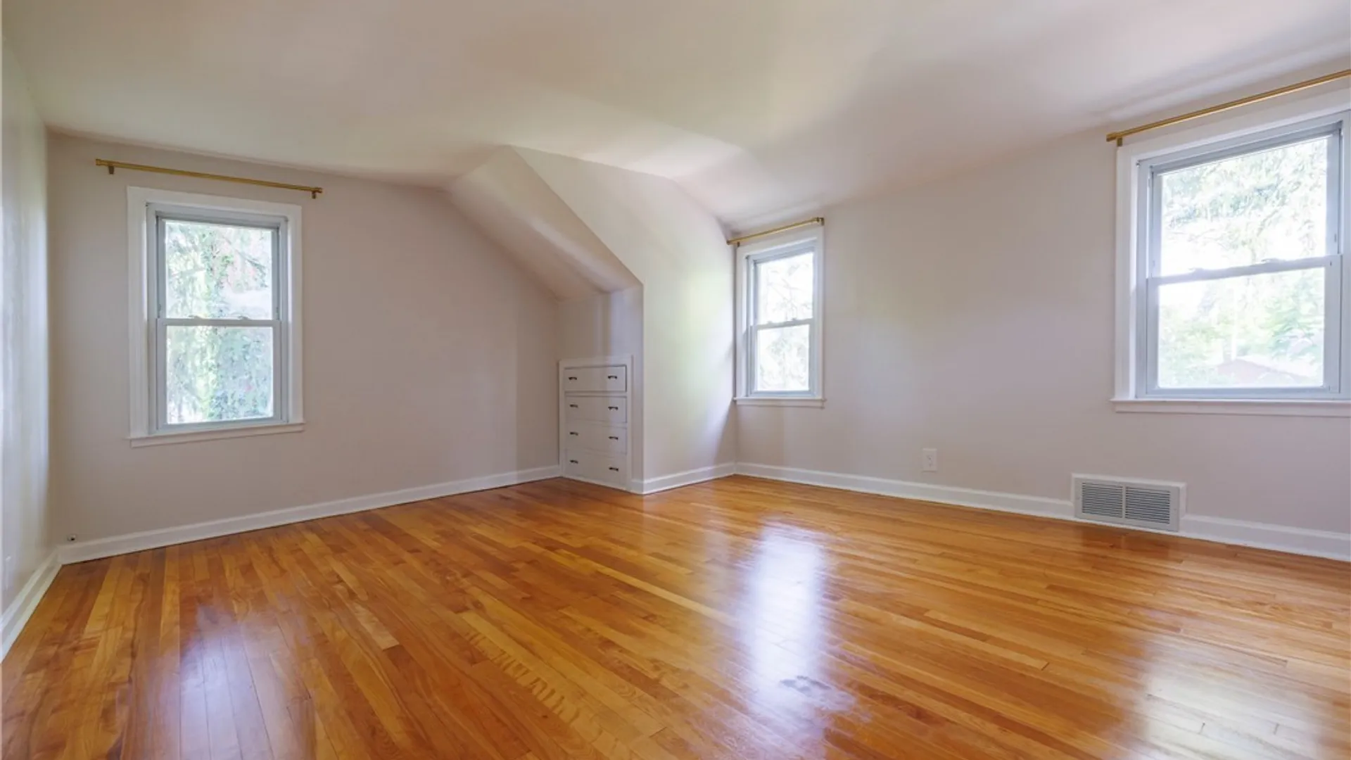 Property at 634 Mertens Avenue, Syracuse, NY 13203 25