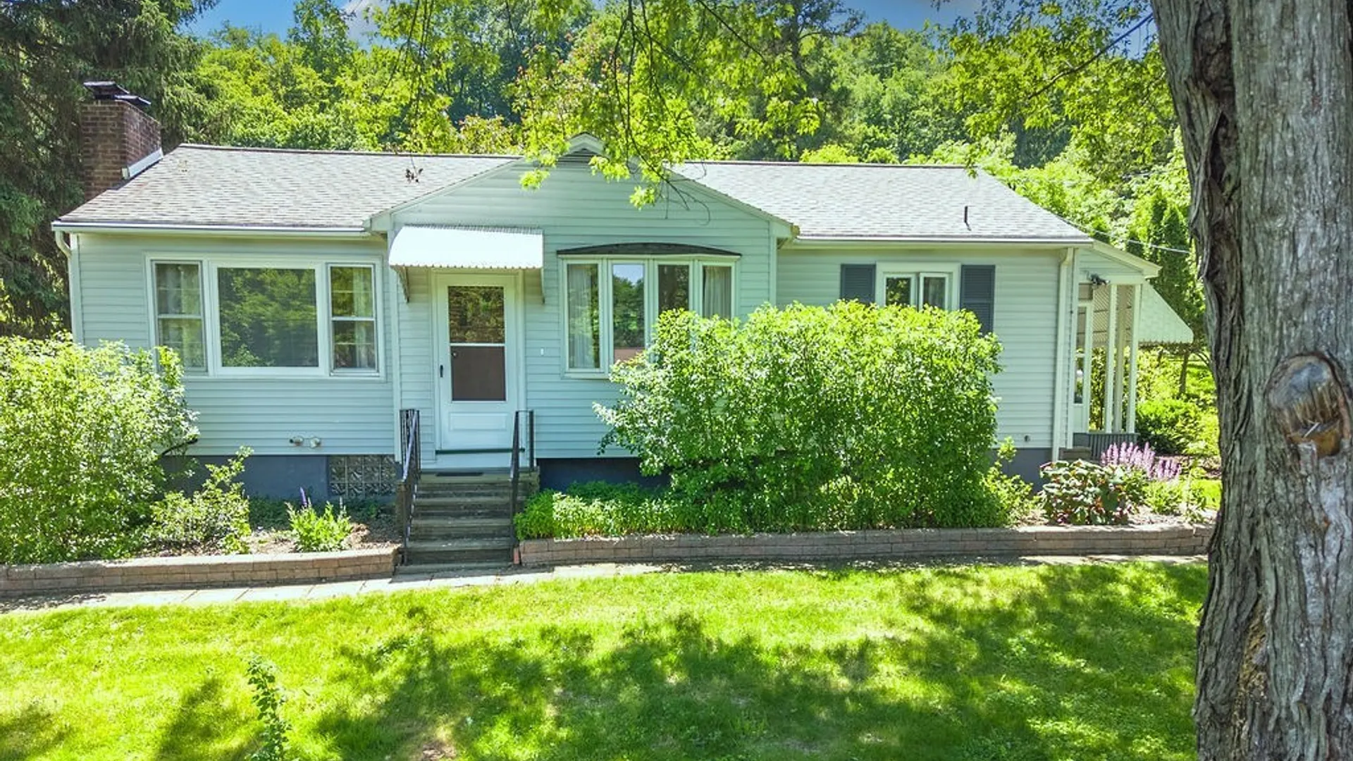 Property at 115 Huntington Road, Onondaga, NY 13219 2