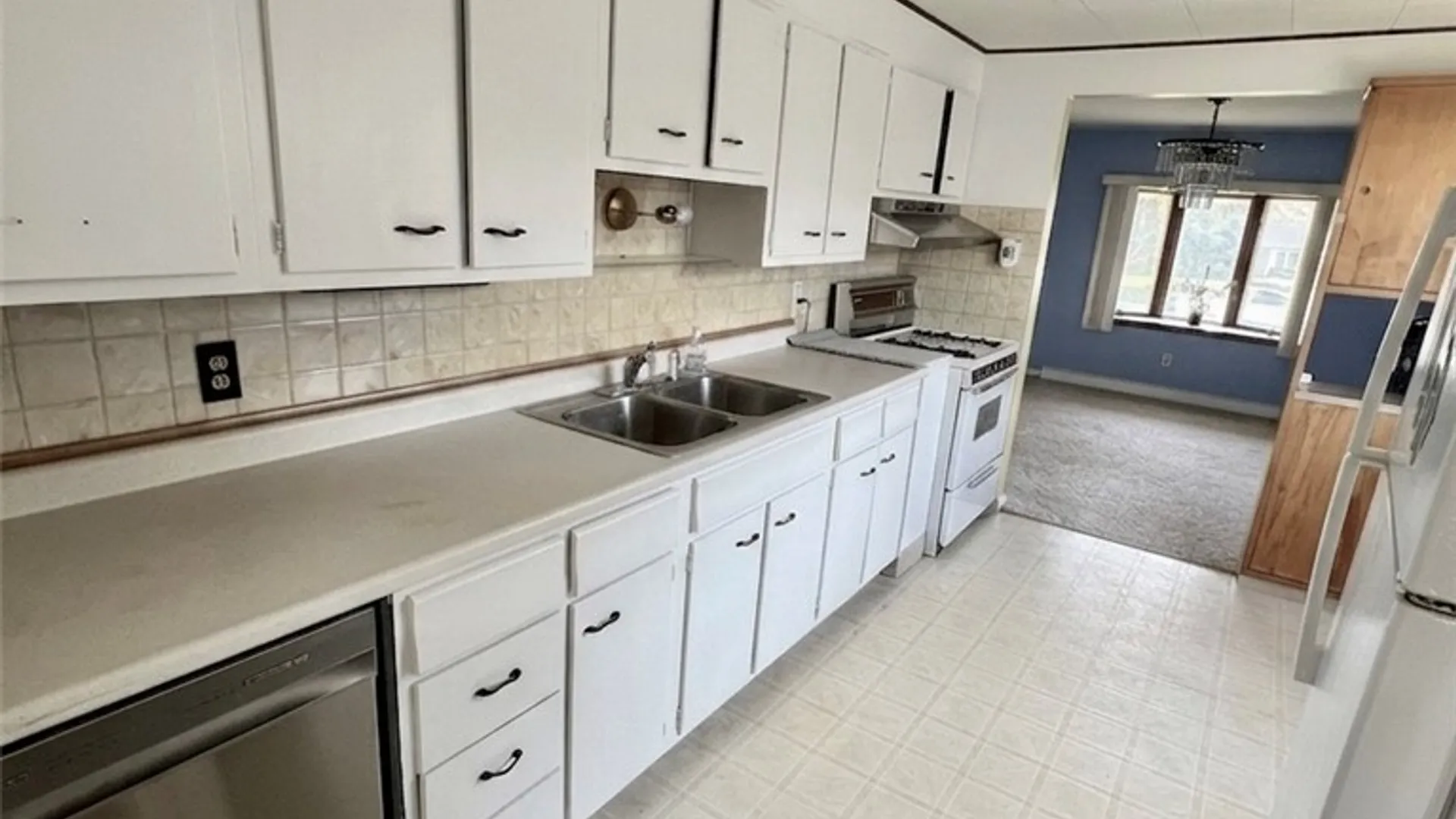 Property at 53 Winkler Drive, Tonawanda, NY 14150 8