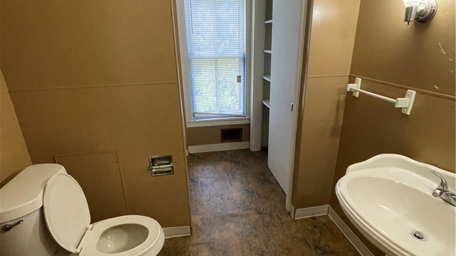 Property at 33 Capitol Street, Auburn, NY 13021 16