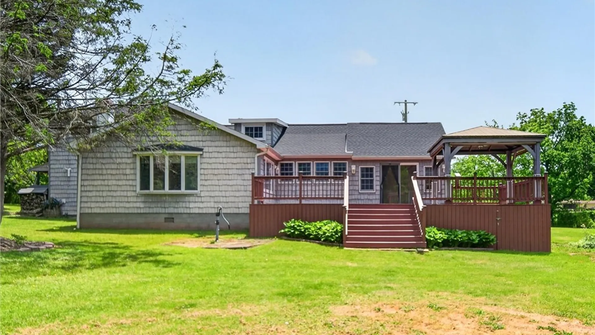 Property at 9 Tannery Street, Carlton, NY 14571 2
