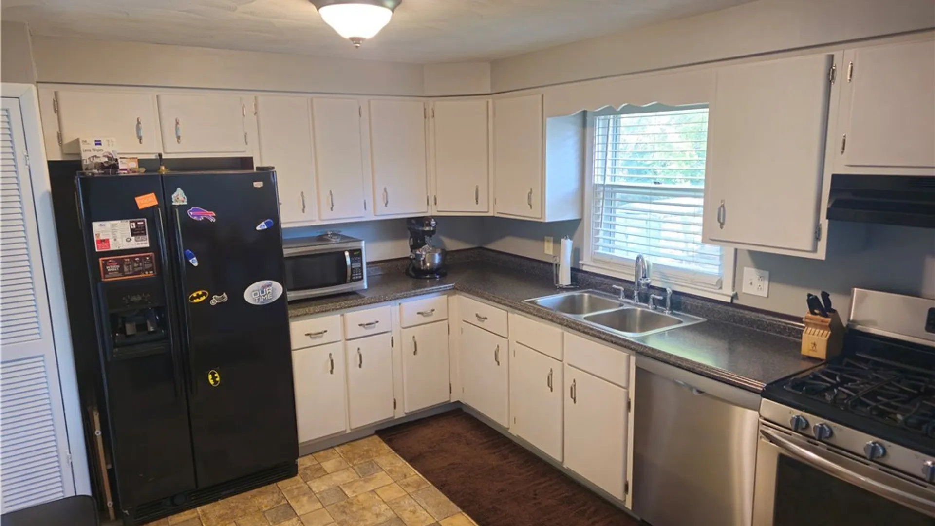 Property at 11 Joel Drive, Cheektowaga, NY 14043 11