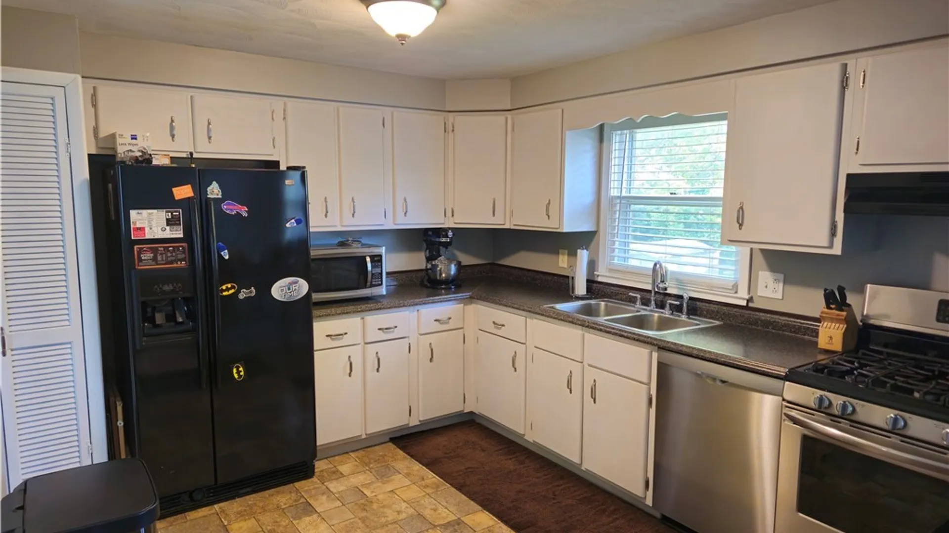 Property at 11 Joel Drive, Cheektowaga, NY 14043 9