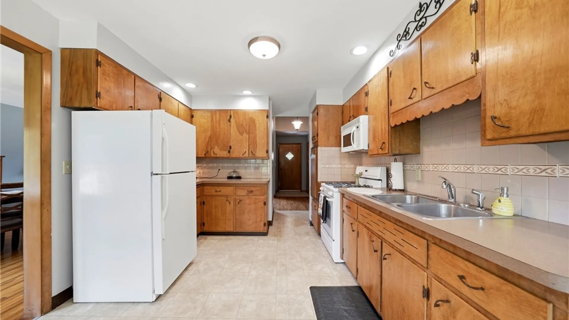 Property at 45 S Harvest Street, Amherst, NY 14221 10