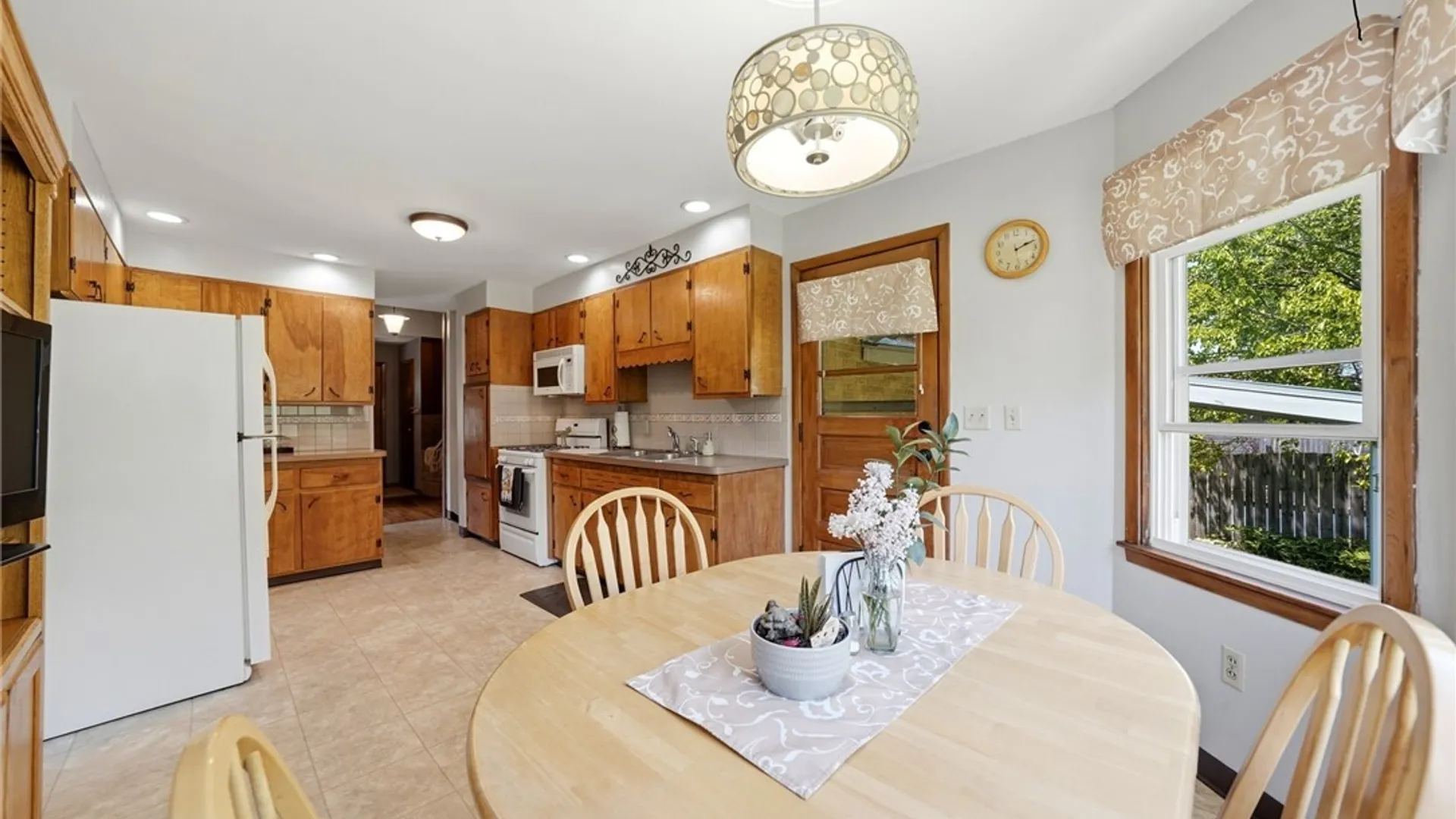 Property at 45 S Harvest Street, Amherst, NY 14221 12