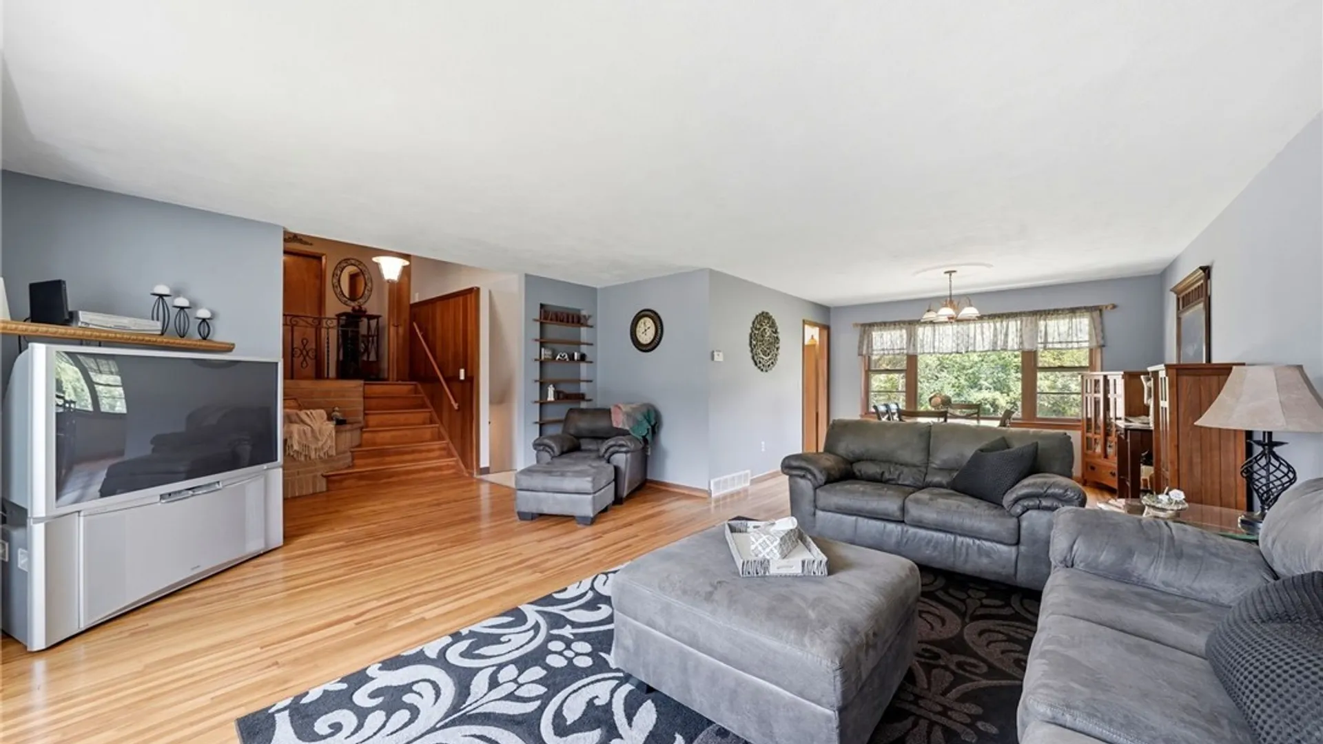 Property at 45 S Harvest Street, Amherst, NY 14221 16
