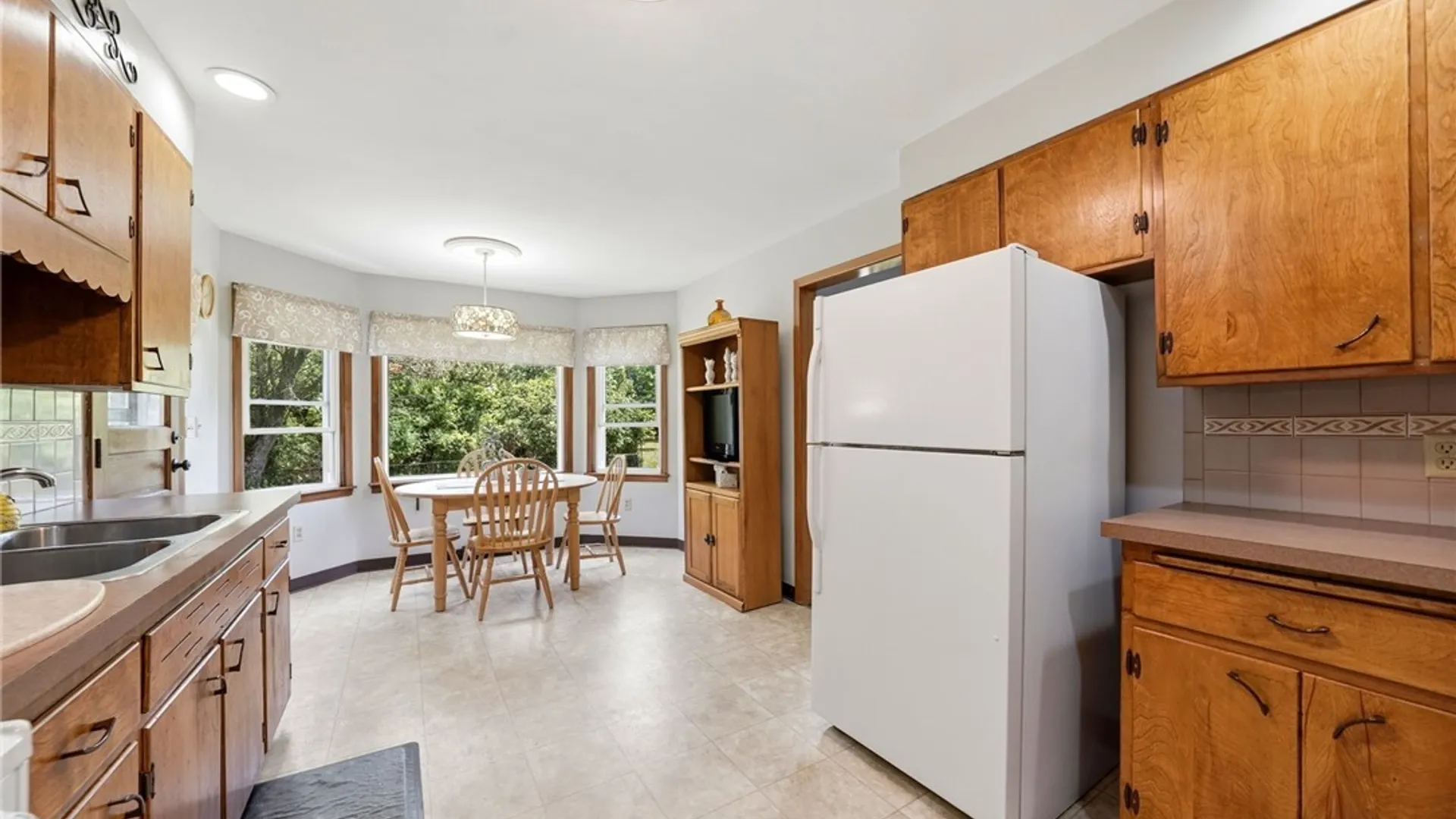Property at 45 S Harvest Street, Amherst, NY 14221 7