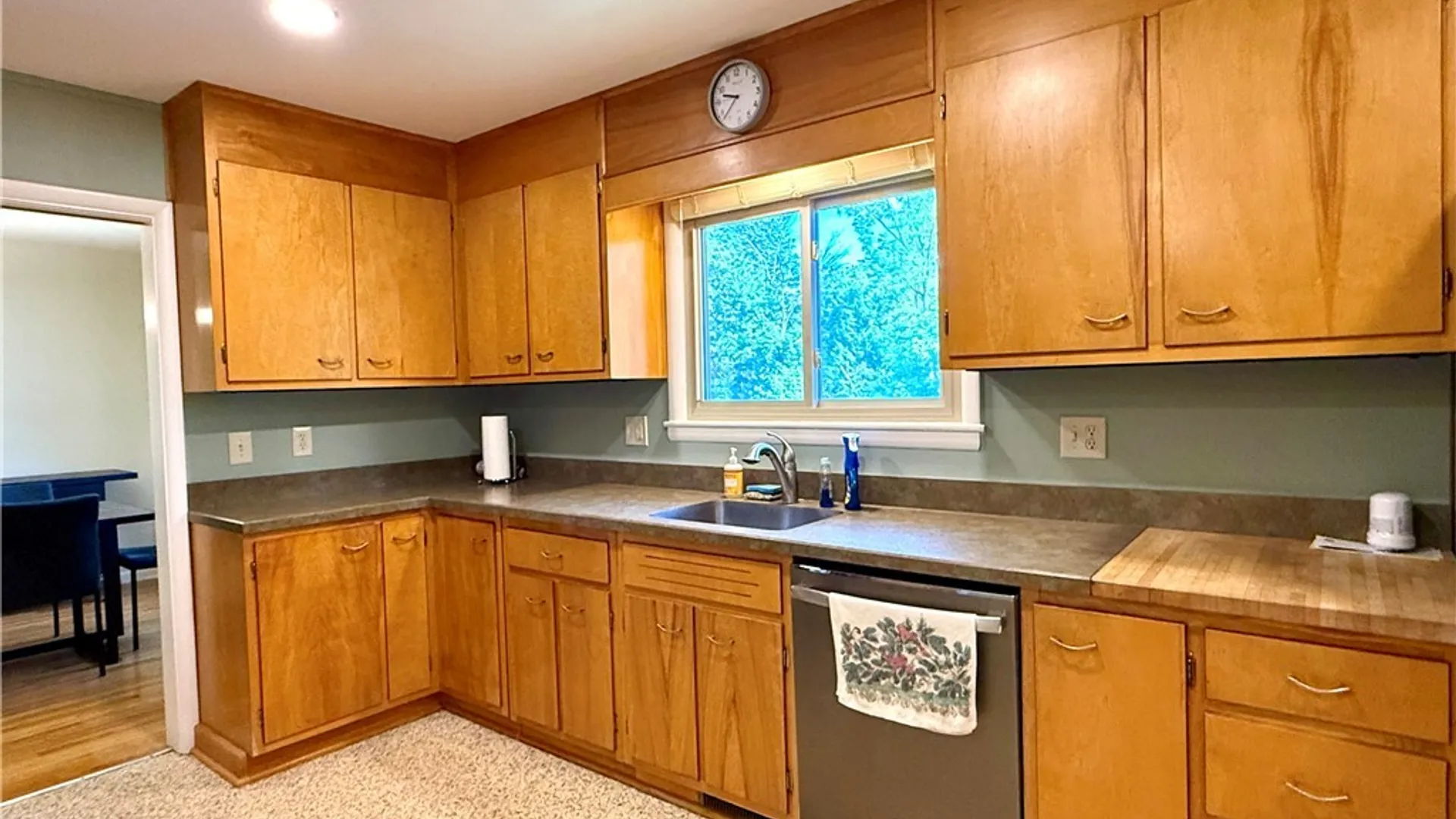 Property at 146 Edgehill Road, Syracuse, NY 13224 16