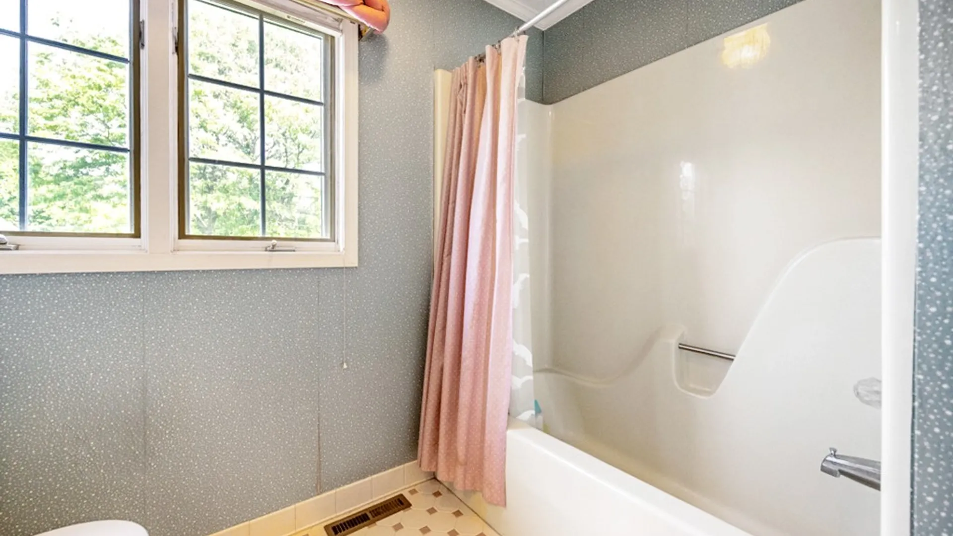 Property at 23 Wakecliffe Drive, Greece, NY 14616 17