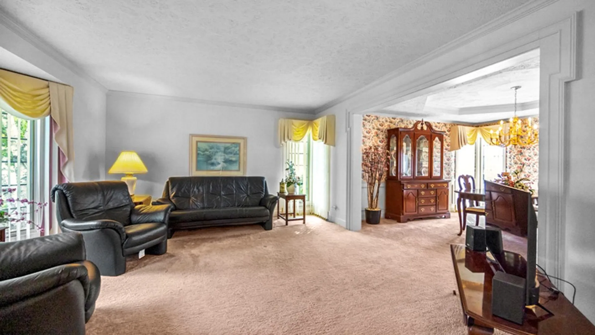 Property at 23 Wakecliffe Drive, Greece, NY 14616 6