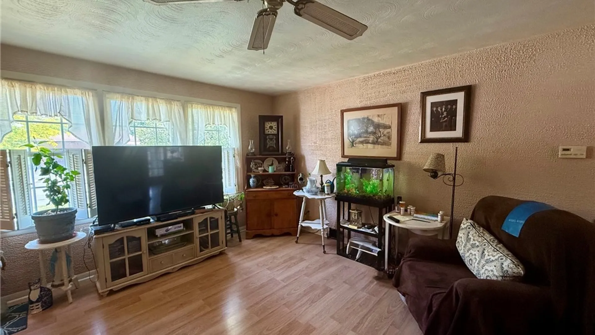 Property at 1376 101st Street, Niagara Falls, NY 14304 16