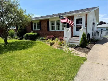 1376 101st Street, Niagara Falls, NY 14304