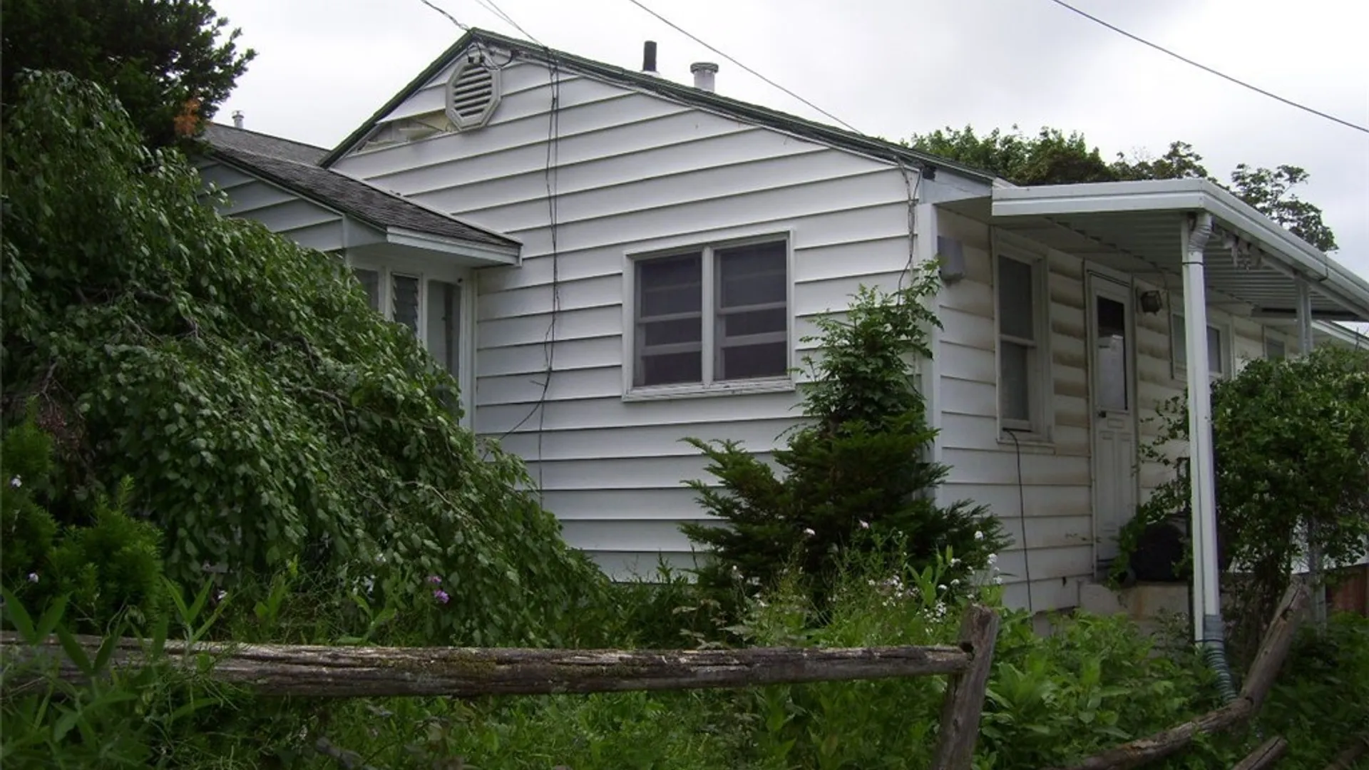 Property at 111 Wilmore Place, Syracuse, NY 13208 13