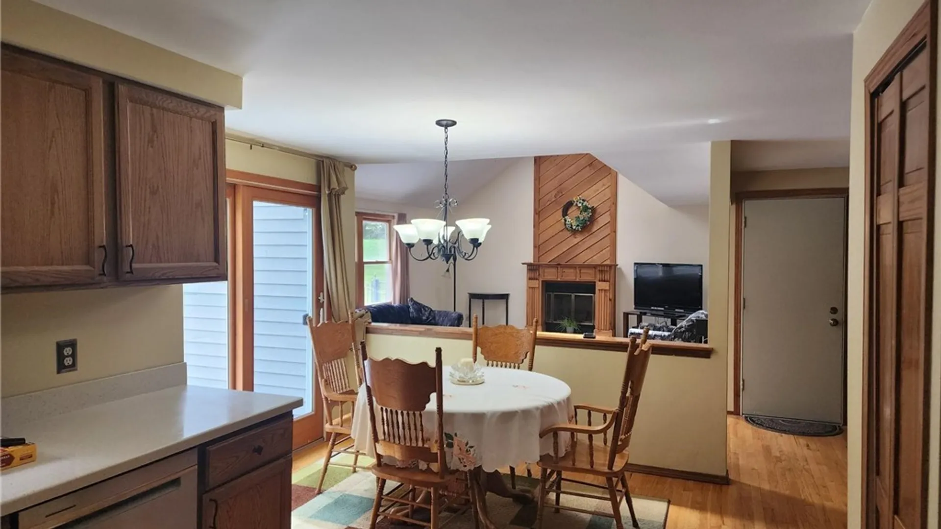Property at 608 Mallard Drive, Camillus, NY 13031 12