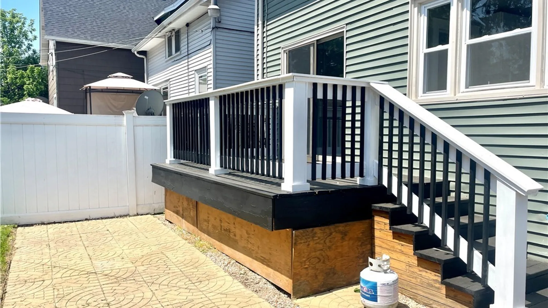 Property at 83 Lakewood Avenue, Buffalo, NY 14220 3