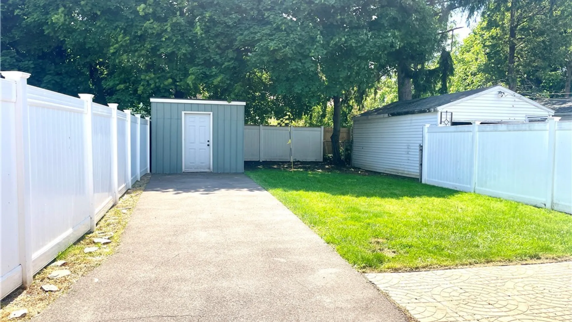 Property at 83 Lakewood Avenue, Buffalo, NY 14220 4