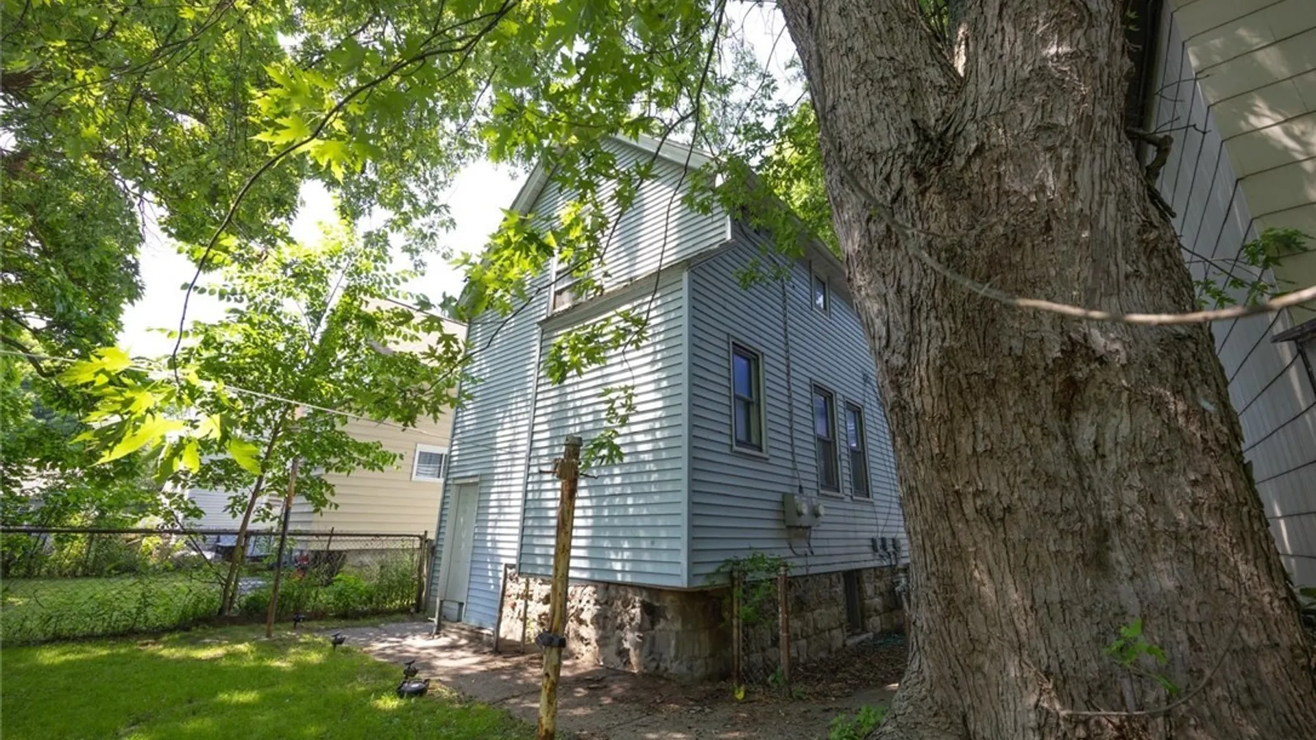 Property at 81 Kingston Place, Buffalo, NY 14210 22