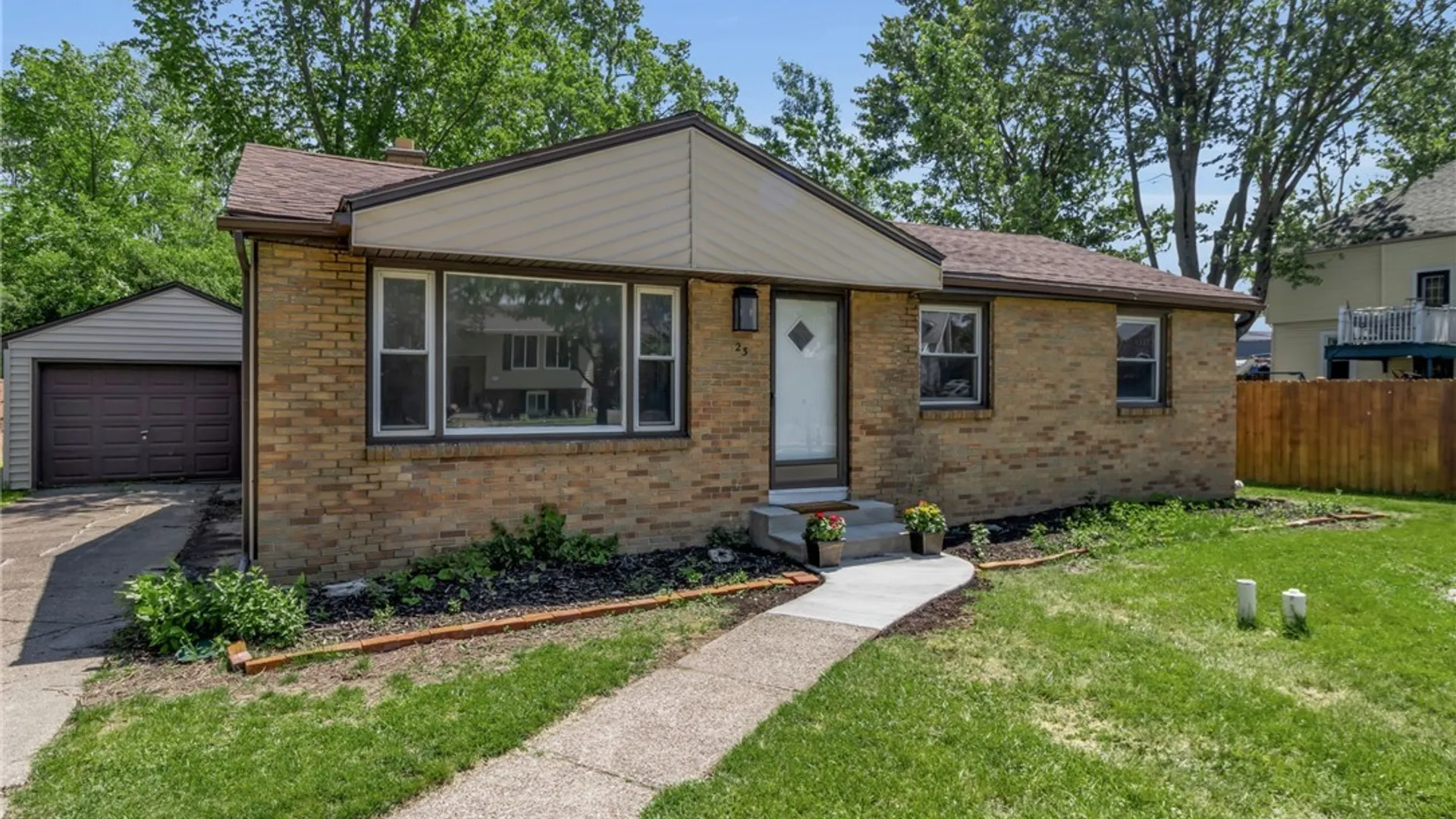 Property at 23 Heath, Tonawanda, NY 14223 3