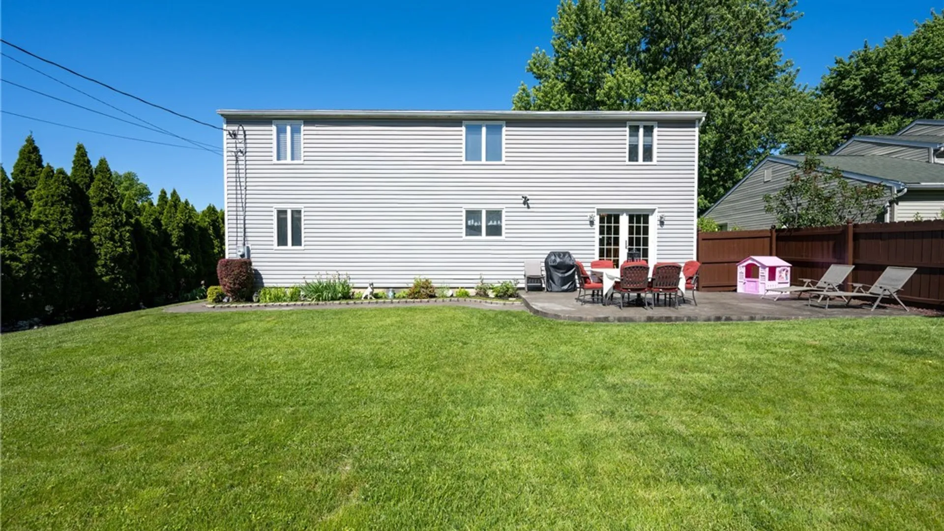 Property at 149 Boxwood Circle, Hamburg, NY 14075 11