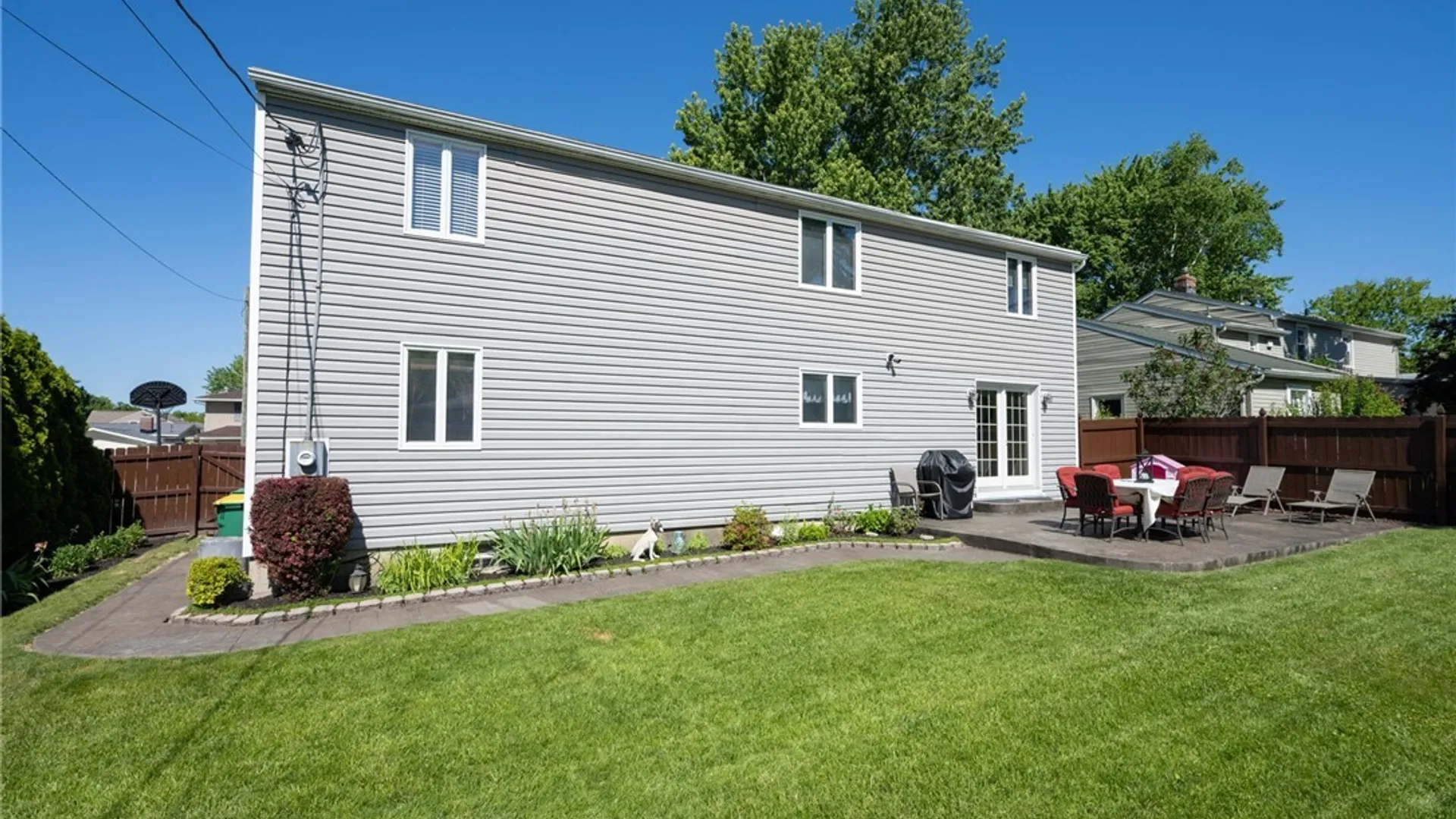 Property at 149 Boxwood Circle, Hamburg, NY 14075 12