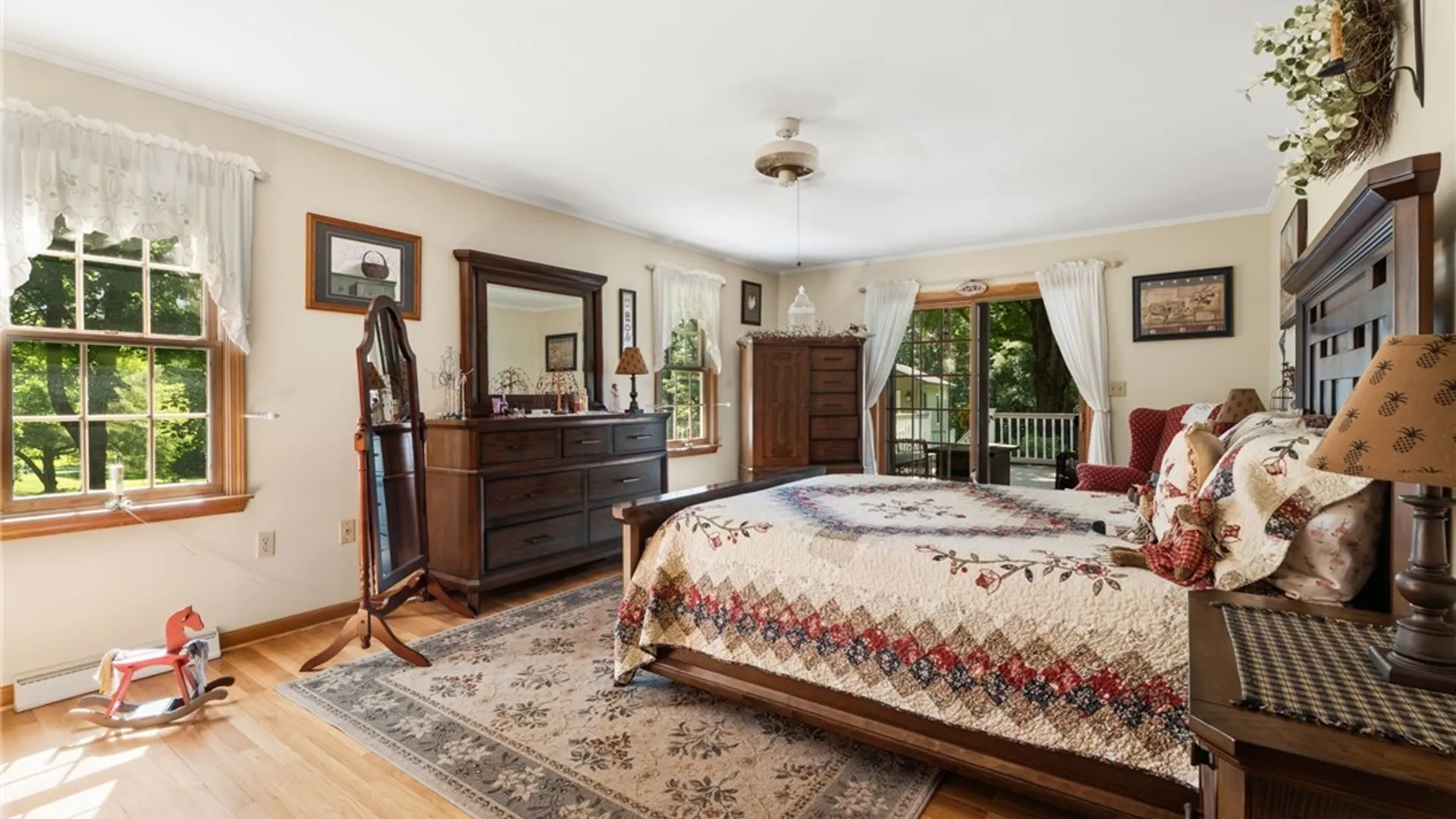Property at 5812 Winacre Drive, Lafayette, NY 13084 11