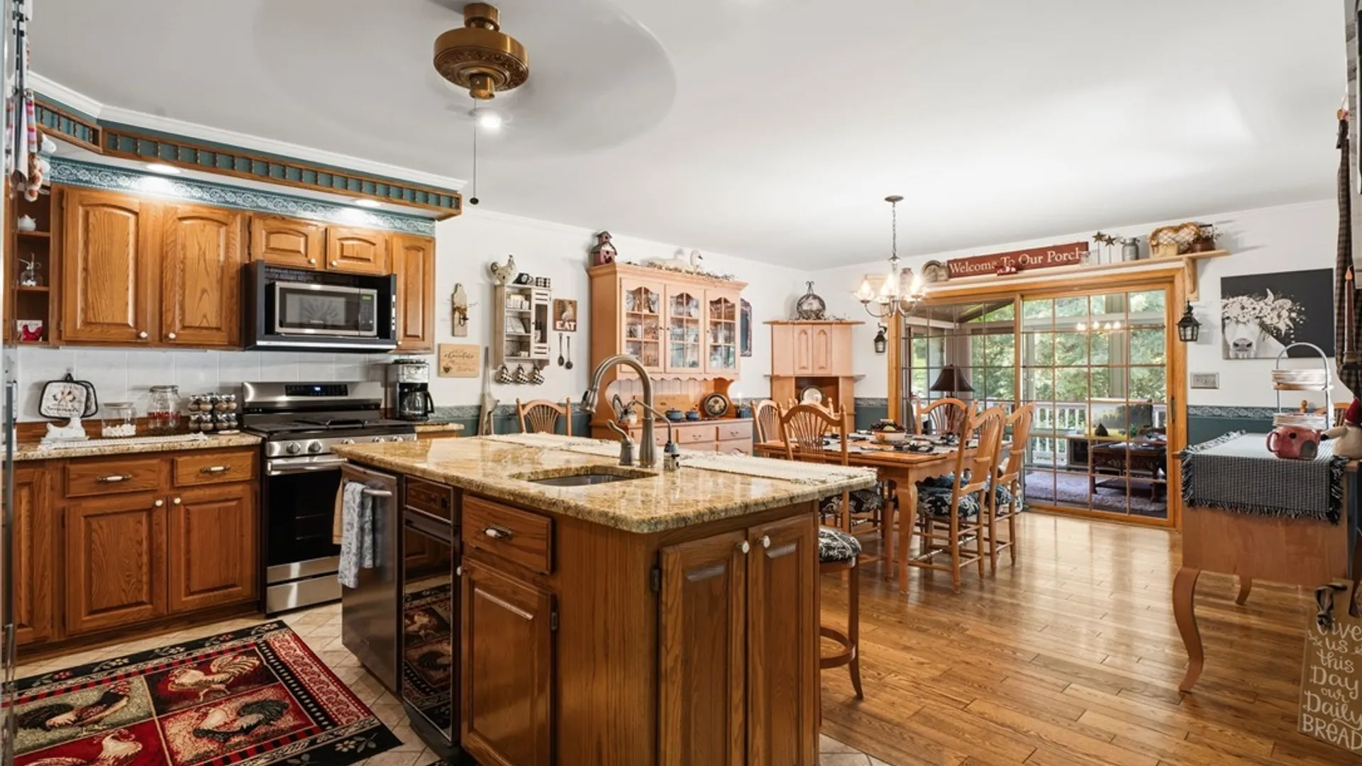 Property at 5812 Winacre Drive, Lafayette, NY 13084 8