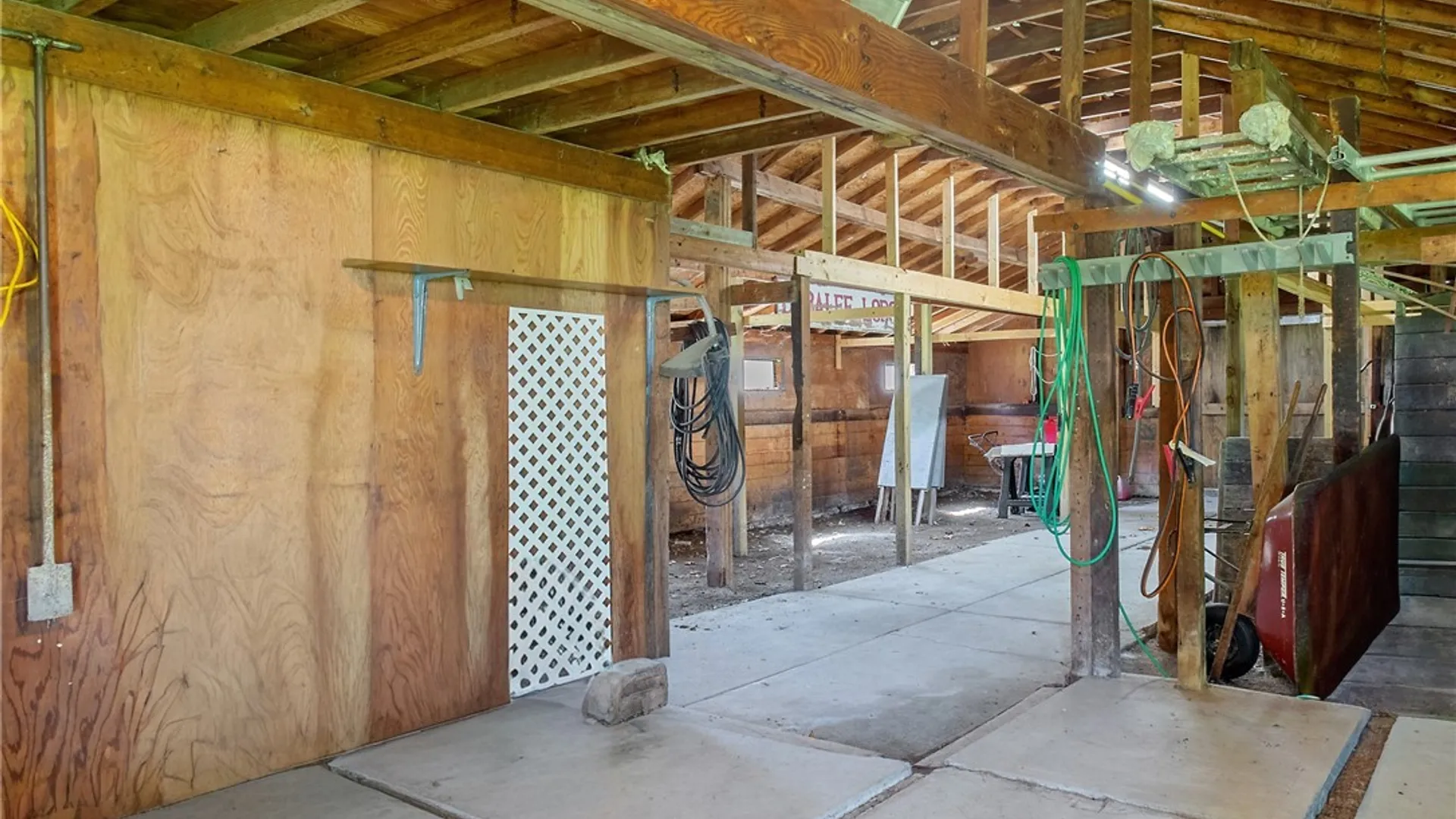 Property at 225 Kasson Road, Camillus, NY 13031 38