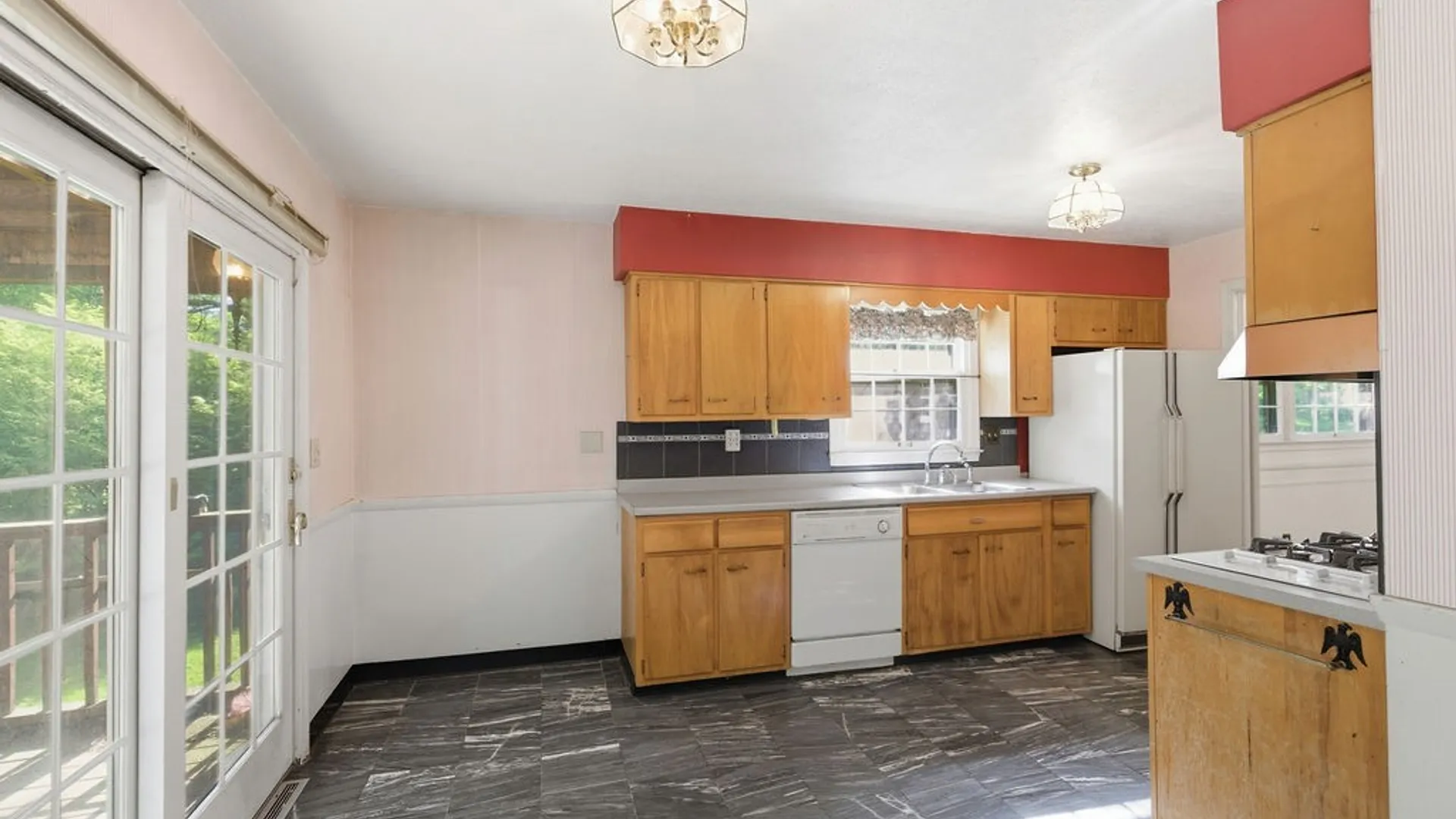Property at 112 Margo Lane, Manlius, NY 13066 12
