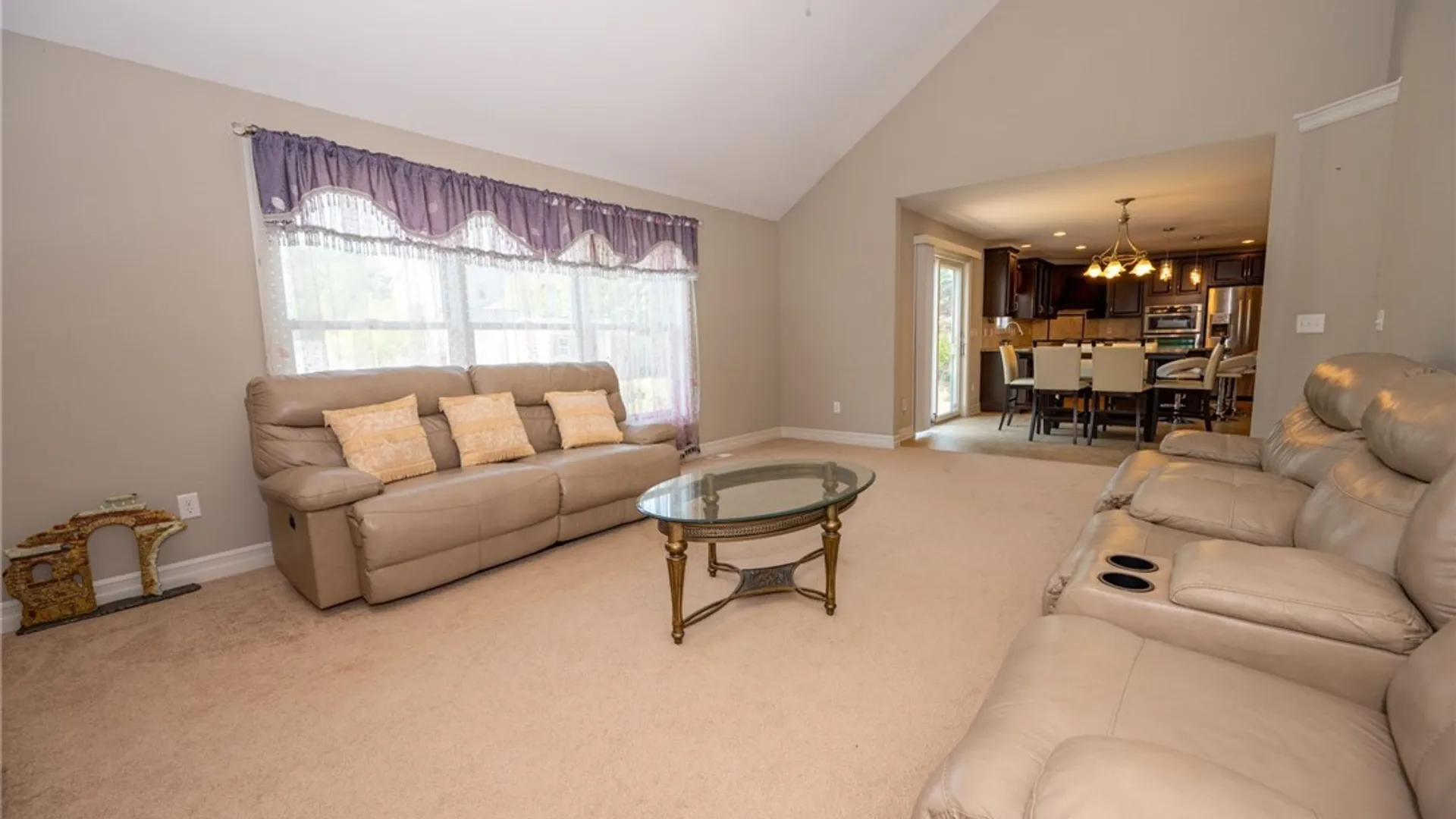 Property at 67 Middlebury Lane, Lancaster, NY 14086 15