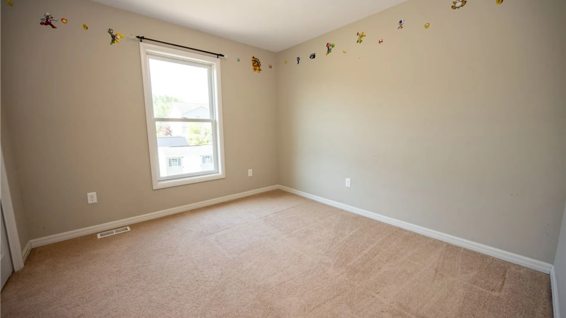 Property at 67 Middlebury Lane, Lancaster, NY 14086 23