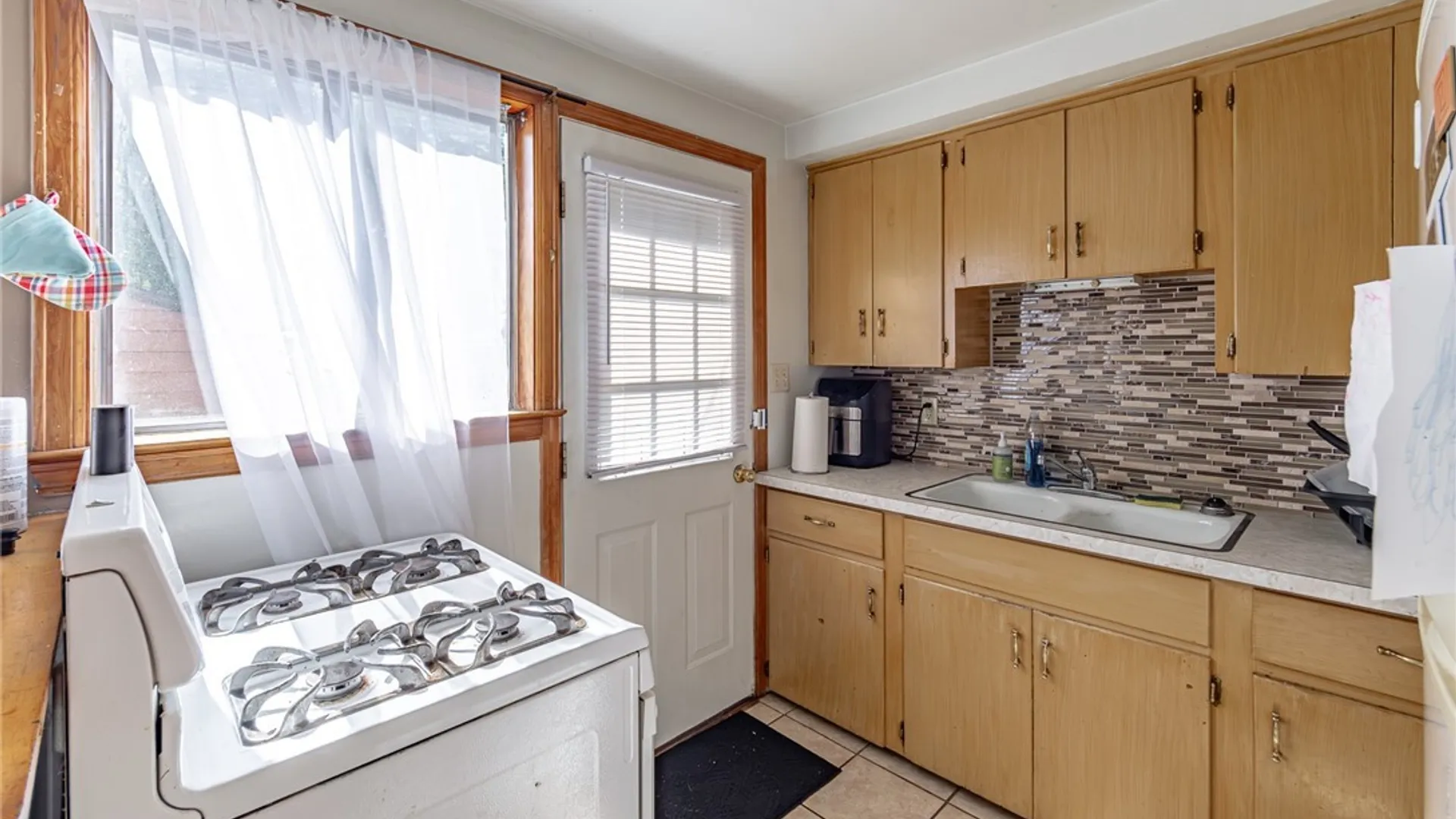 Property at 62 Patricia Lane, Cheektowaga, NY 14227 8
