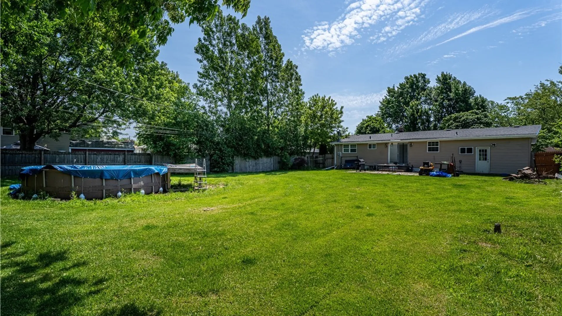 Property at 15 Hillcrest Drive, Amherst, NY 14226 15