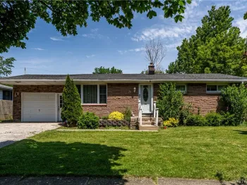 Property at 15 Hillcrest Drive, Amherst, NY 14226