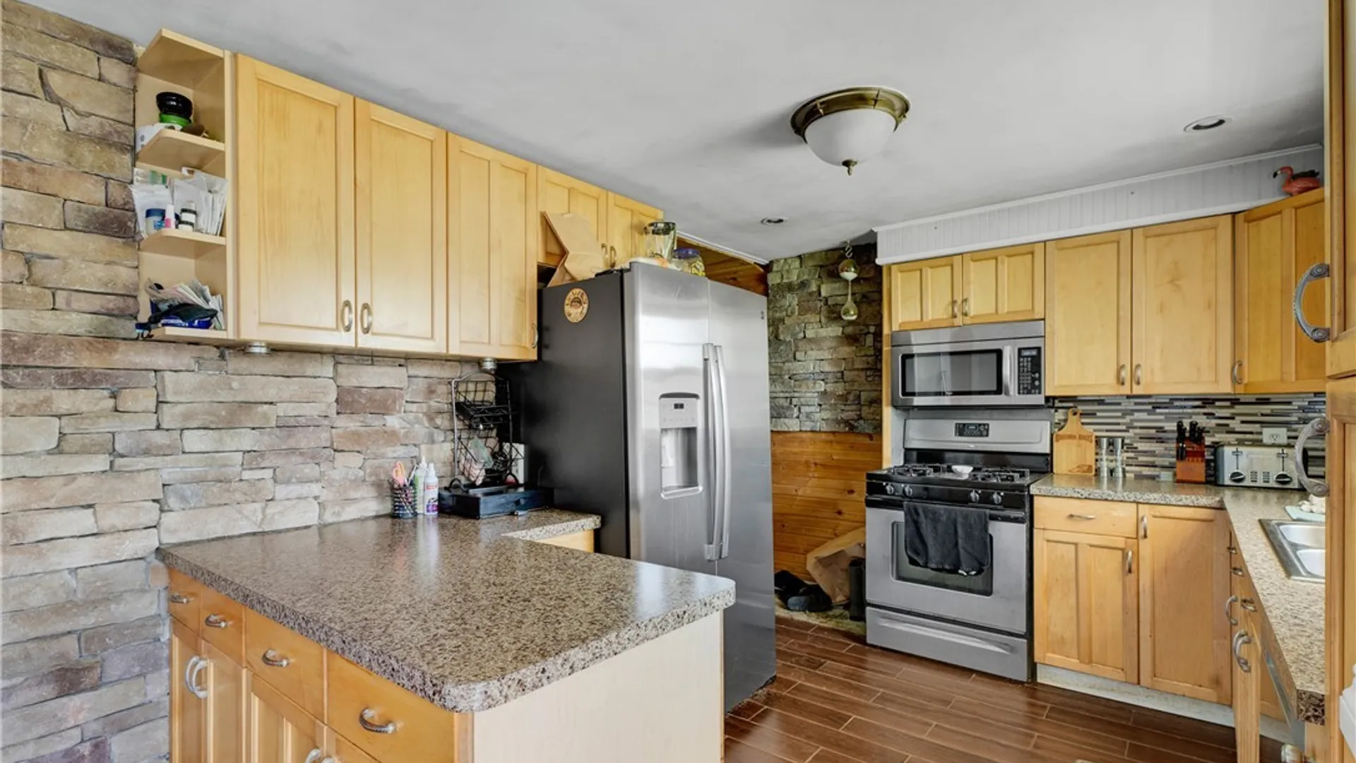 Property at 15 Hillcrest Drive, Amherst, NY 14226 6