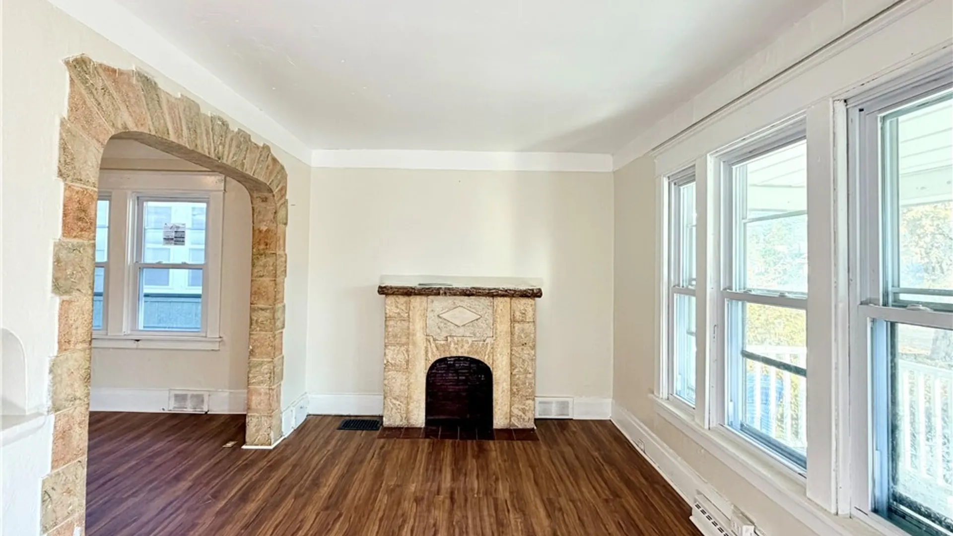 Property at 154 Bickford Avenue, Buffalo, NY 14215 9
